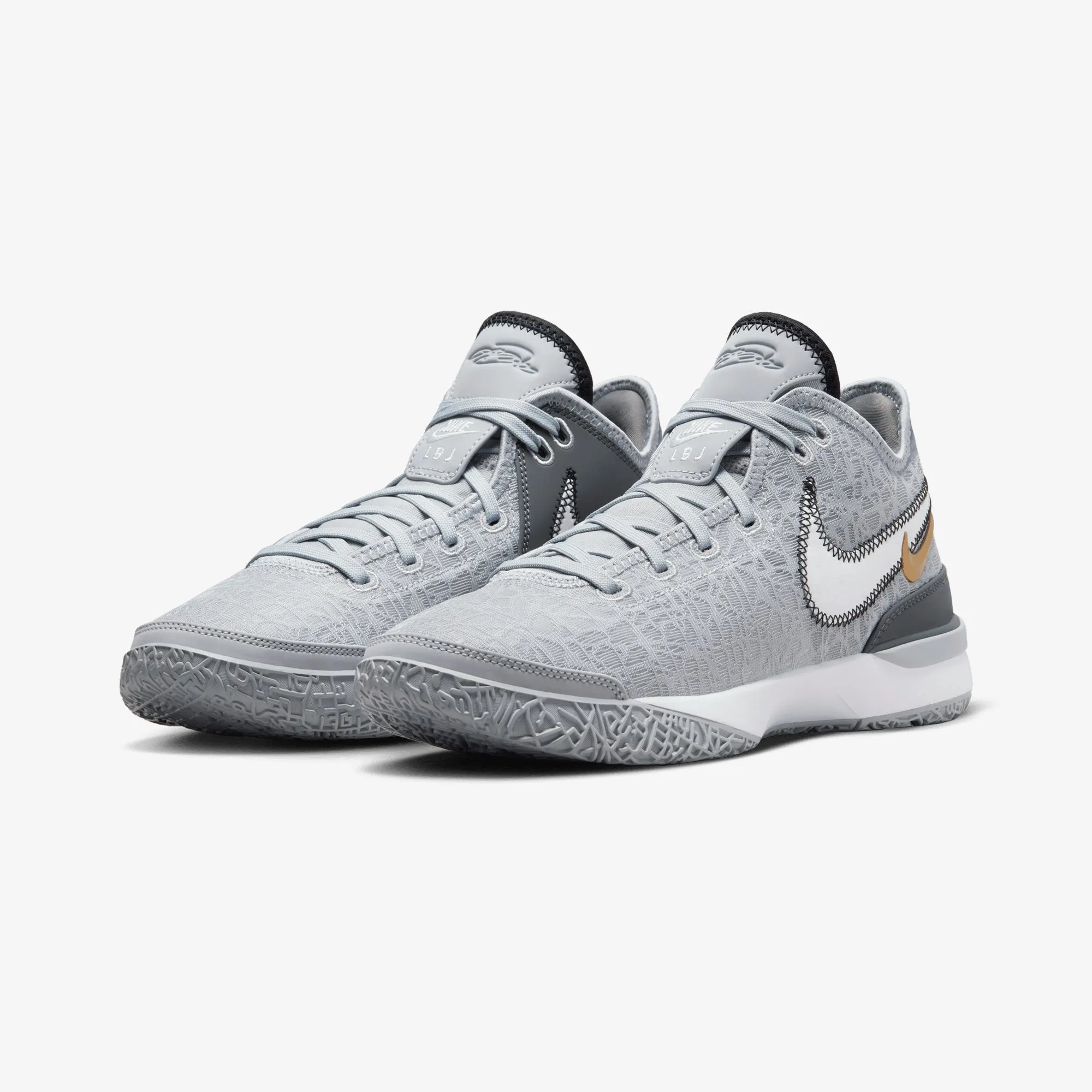NIKE | LEBRON NXXT GEN { WOLF GREY/WHITE-IRON GREY-BLACK Sneaker Functionality