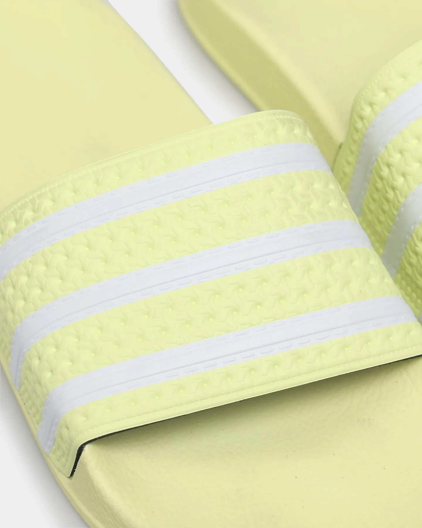 Adidas Adilette Slides Pulse Yellow/Cloud White Brave Walk New Drop