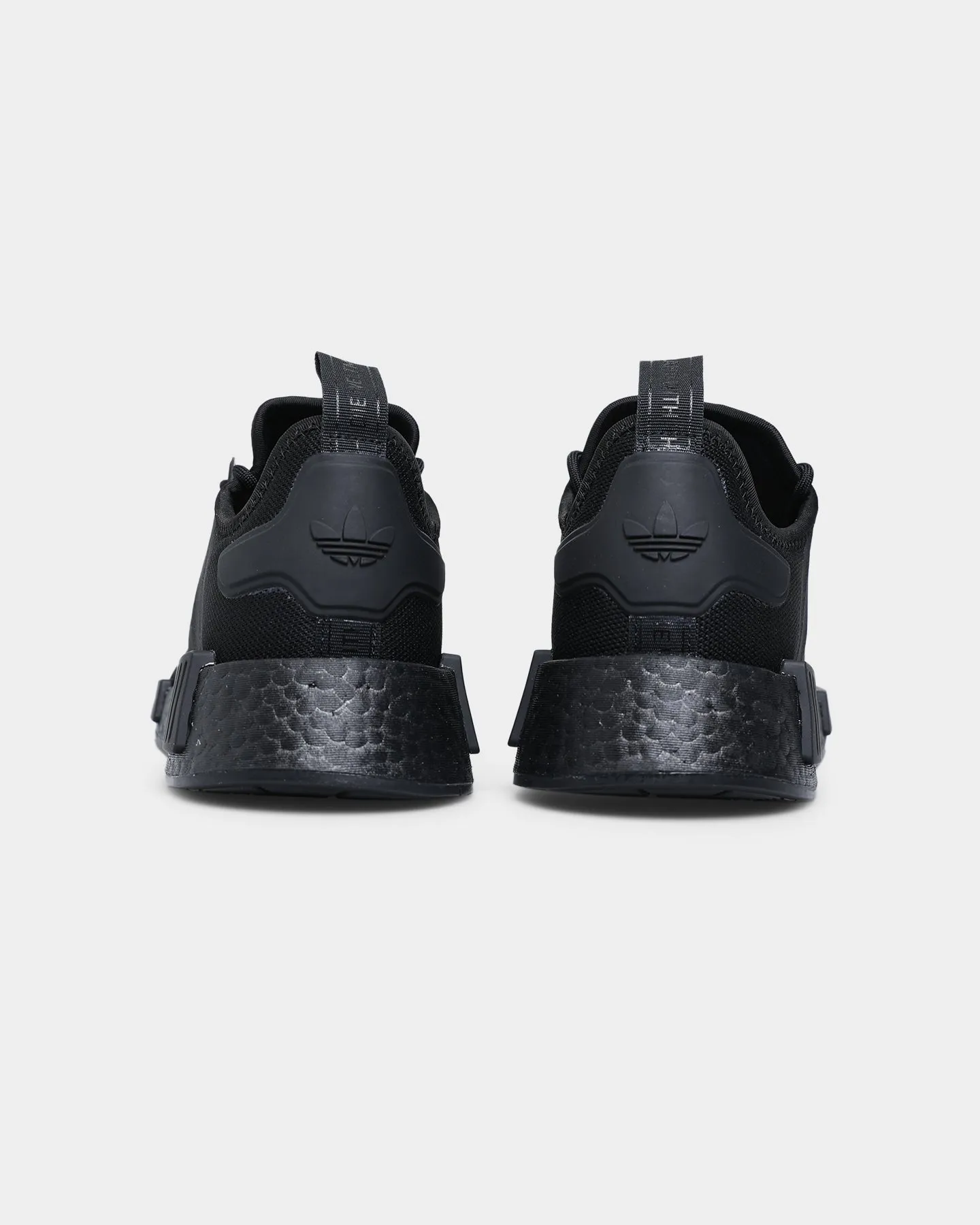 Season Ease All Day Road Trip Adidas NMD_R1 Primeblue Black/Black/Black