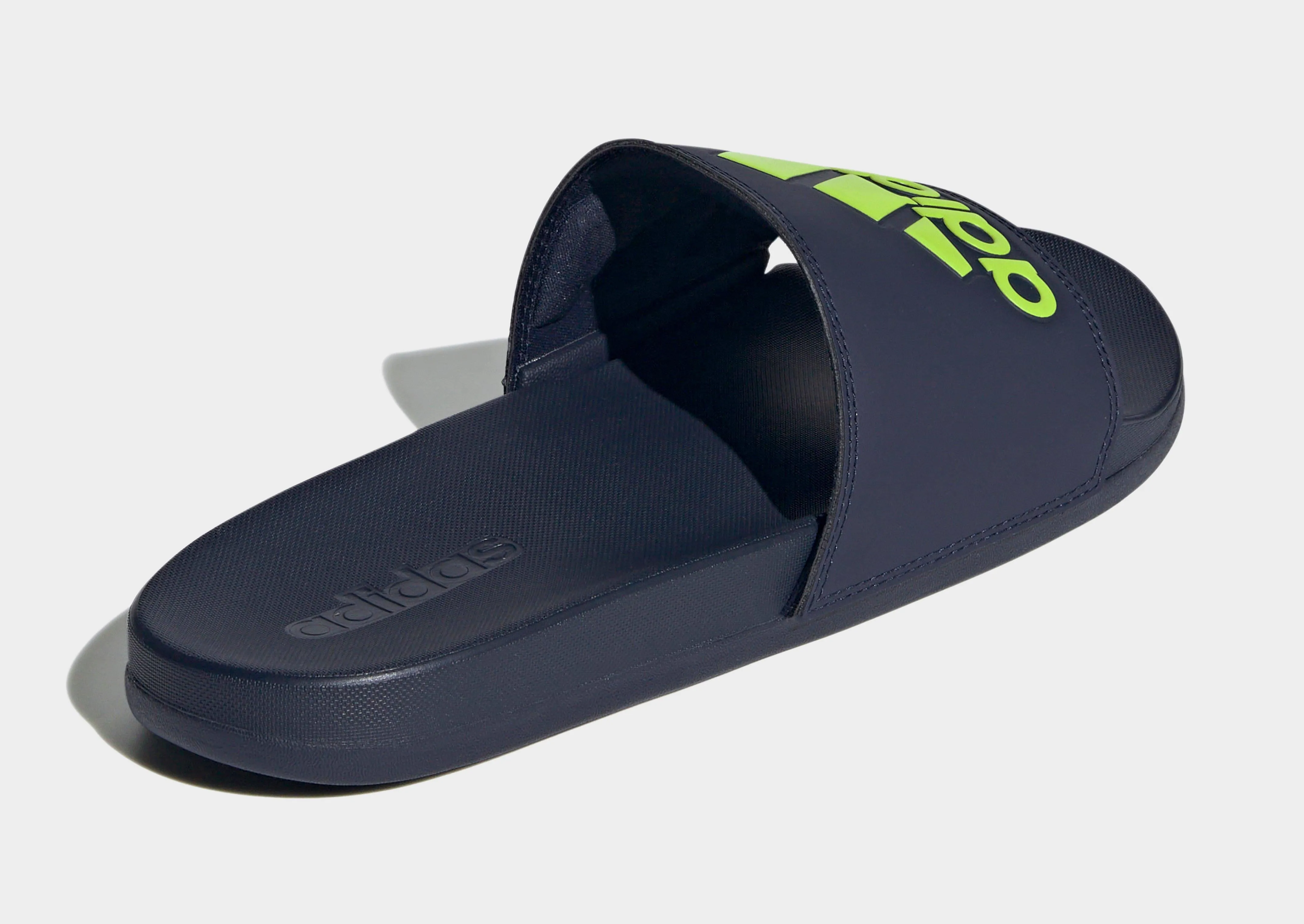 Timeless Edge Easy matching Adilette Comfort Slides