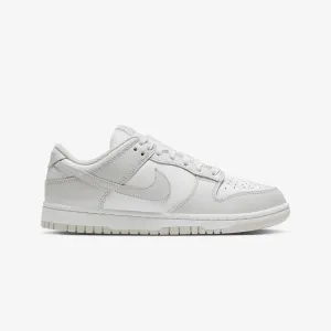 Nike | DUNK LOW  { WHITE/PHOTON DUST-WHITE Thermoregulating Insulation Lace Up Design