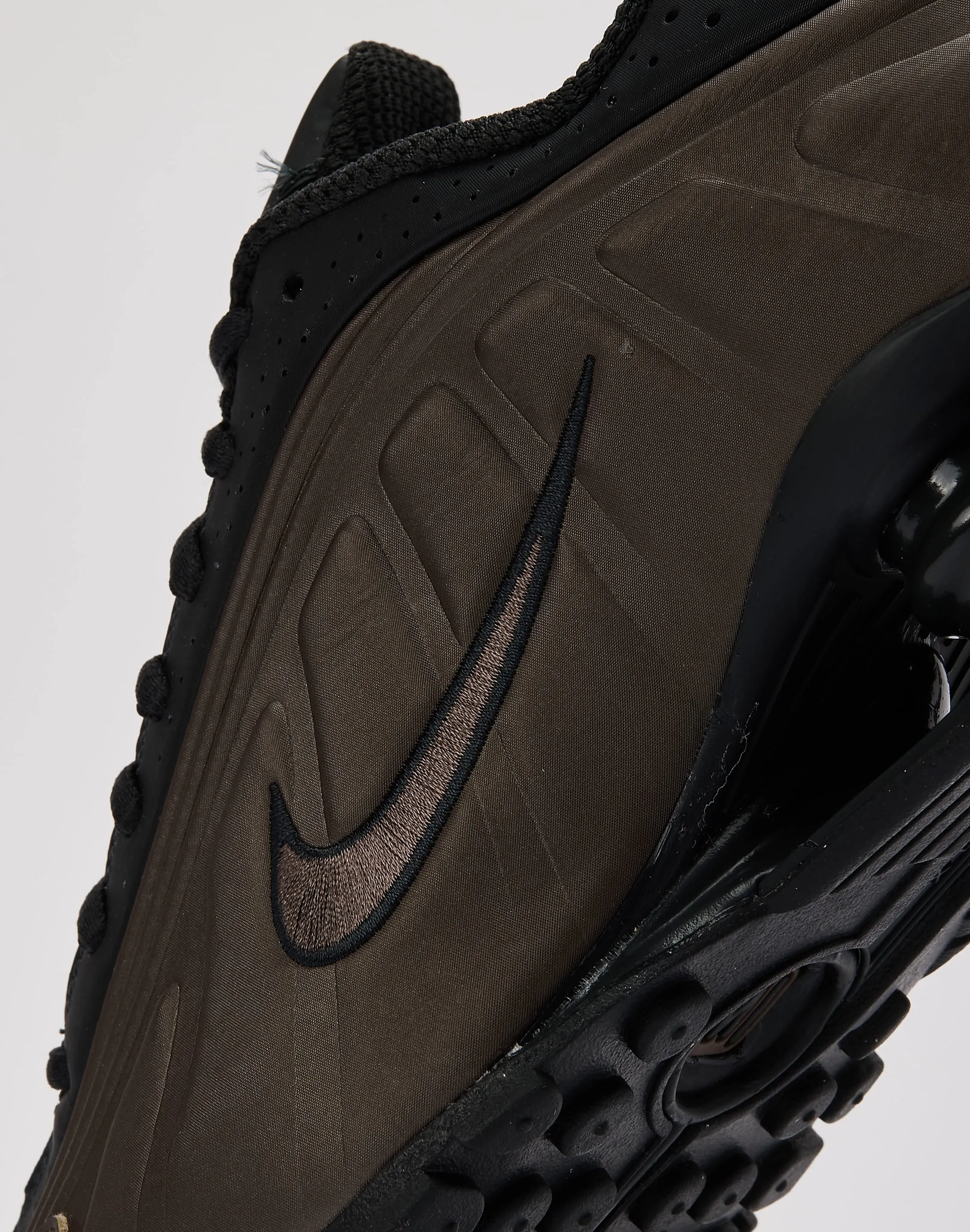 Nike Shox R4 neutral - colored shoes