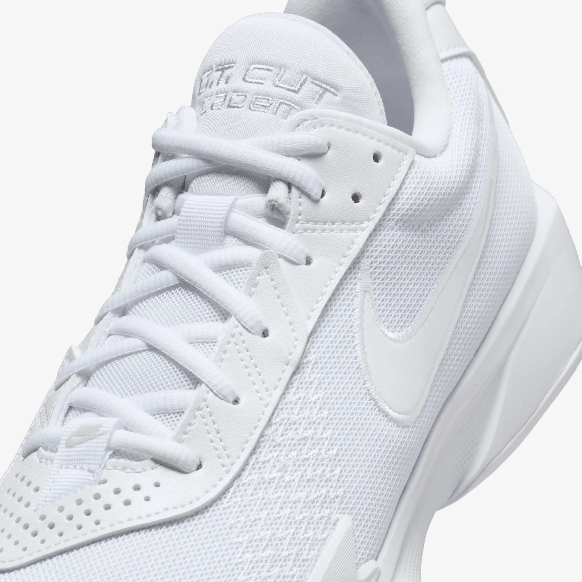 NIKE | G.T. HUSTLE ACADEMY EP { WHITE/WHITE-PHOTON DUST Comfort Padding System Cushioned Insole
