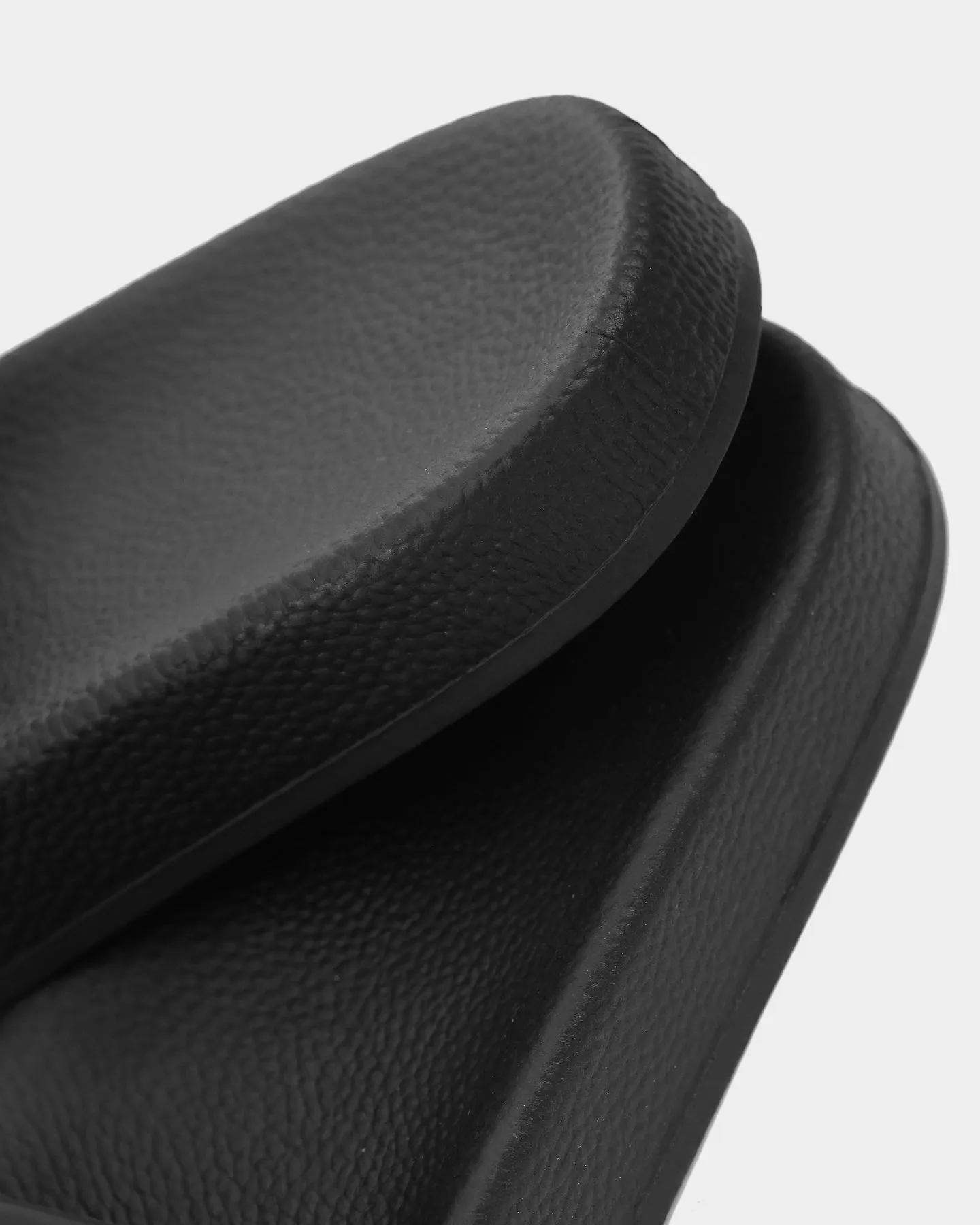 PYRA Location Slides Black/White Canvas Cool