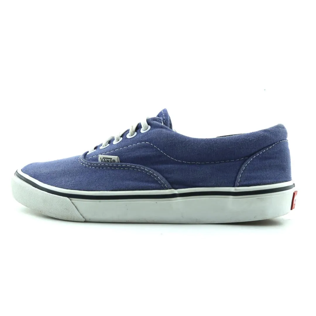 VANS AUTHENTIC Supportive adult style