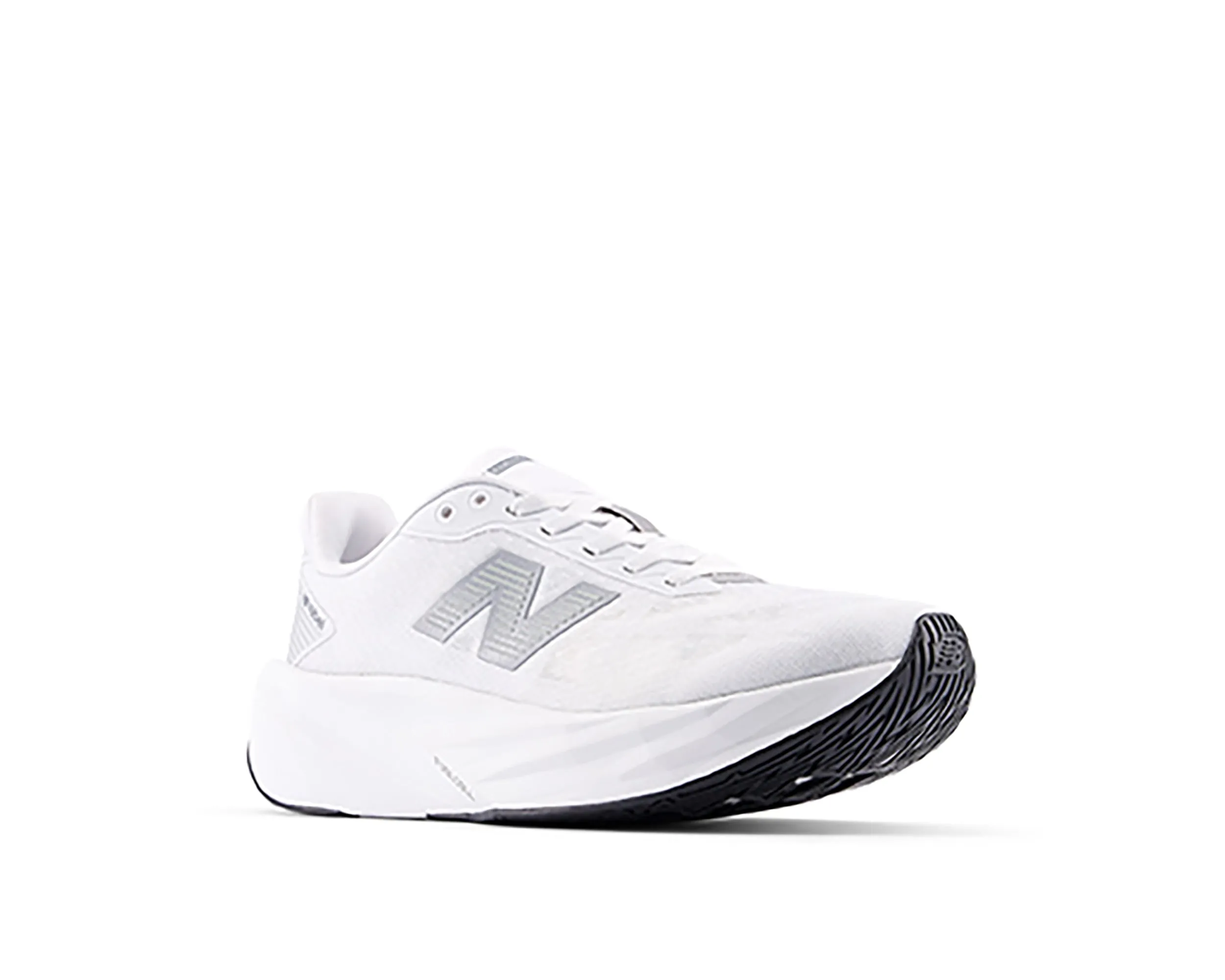 advanced features Women`s NB FuelCell Rebel v5