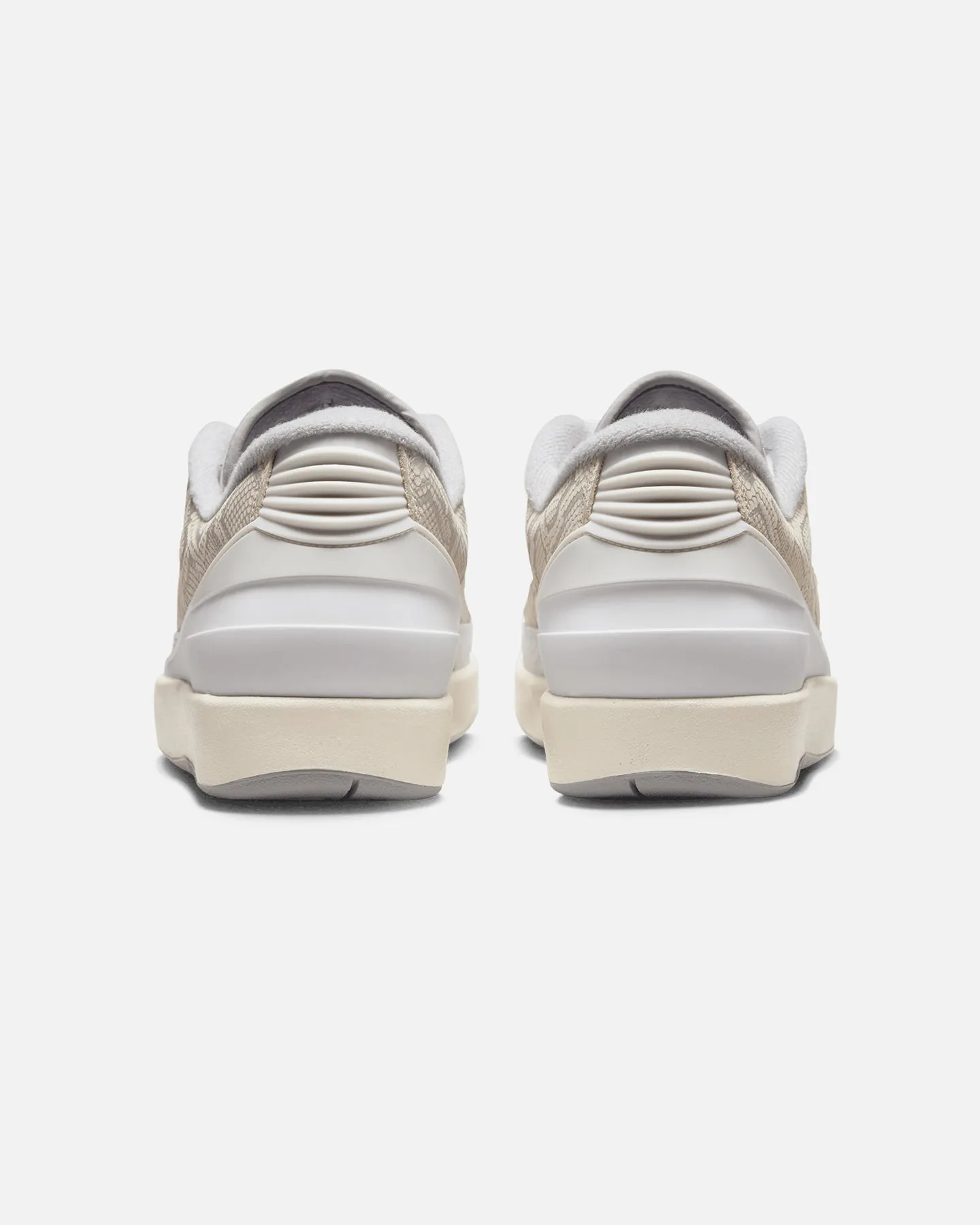 Moon Tone Ultra Light Urban Walkers Jordan Air Jordan 2 Retro Low White/Cement Grey