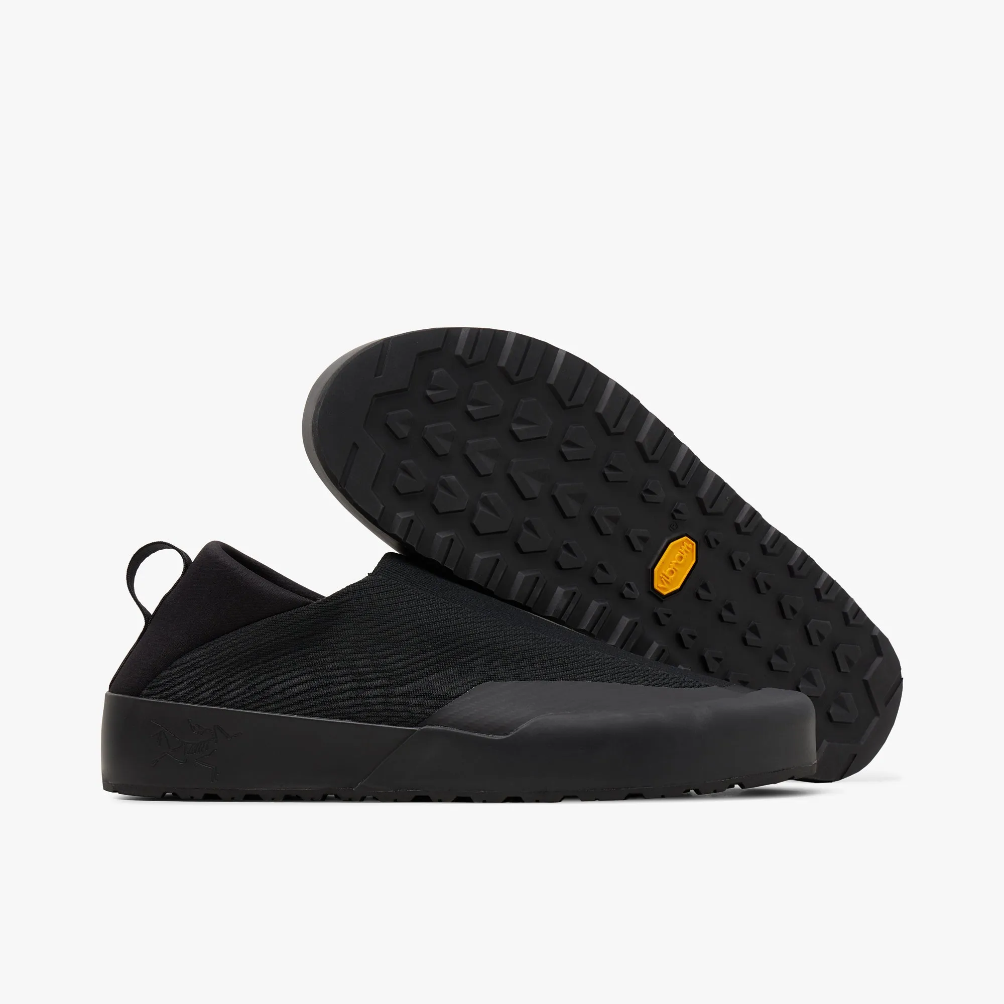 Arc'teryx Kragg / Black / Black safari - themed running wear