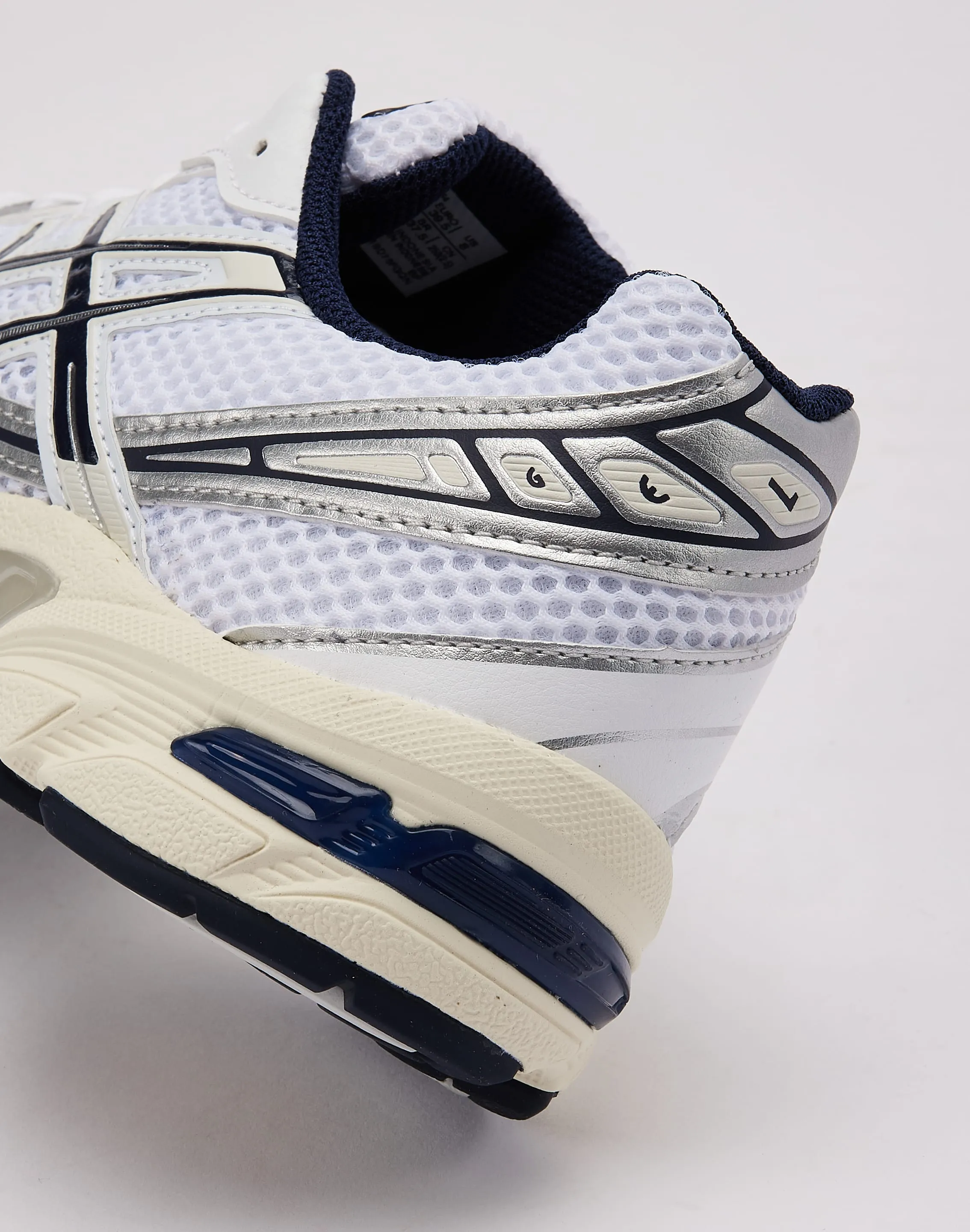 Mountain Run running in a mesa area shoes Asics GEL-1130