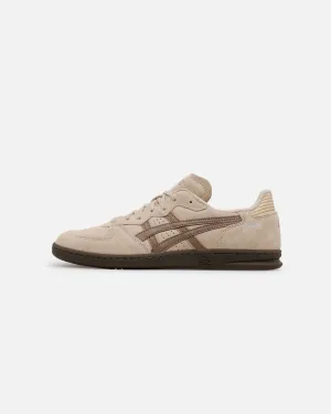 Asics Skyhand OG Taupe Grey photo shoot