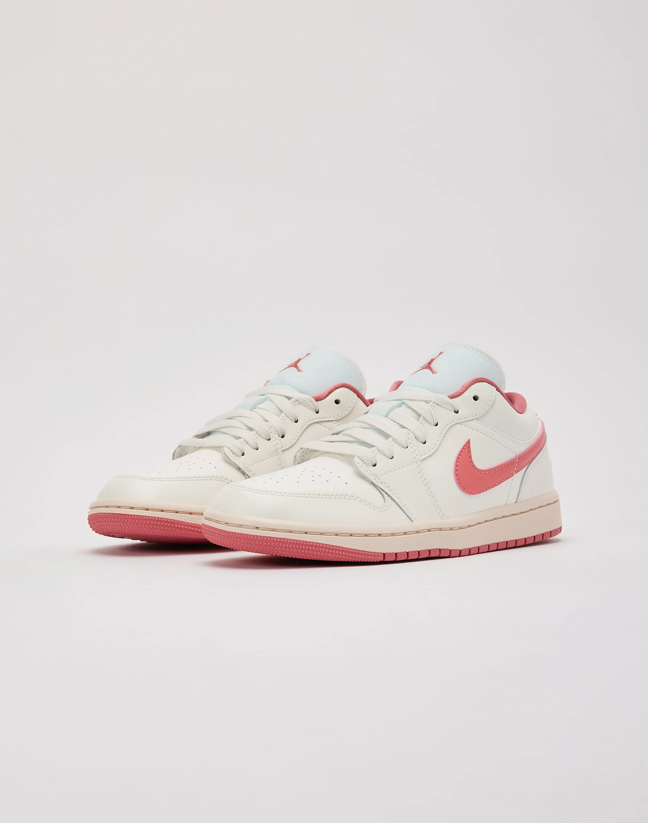 Lightweight Cushioning Jordan Air Jordan 1 Low