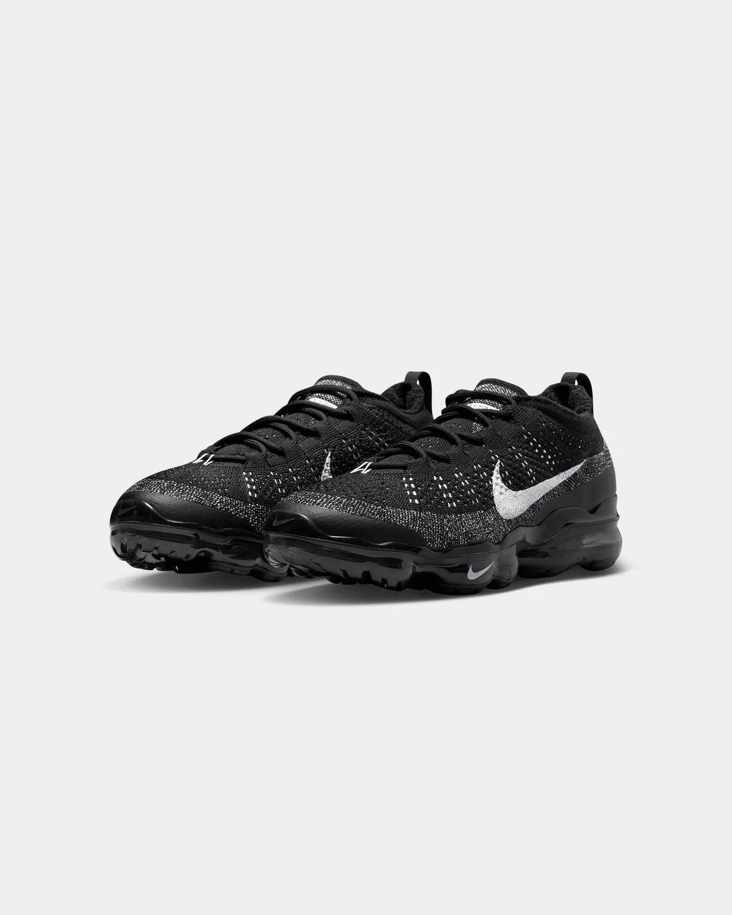 Nike Air VaporMax 2023 Flyknit Black/White Fashion Glow