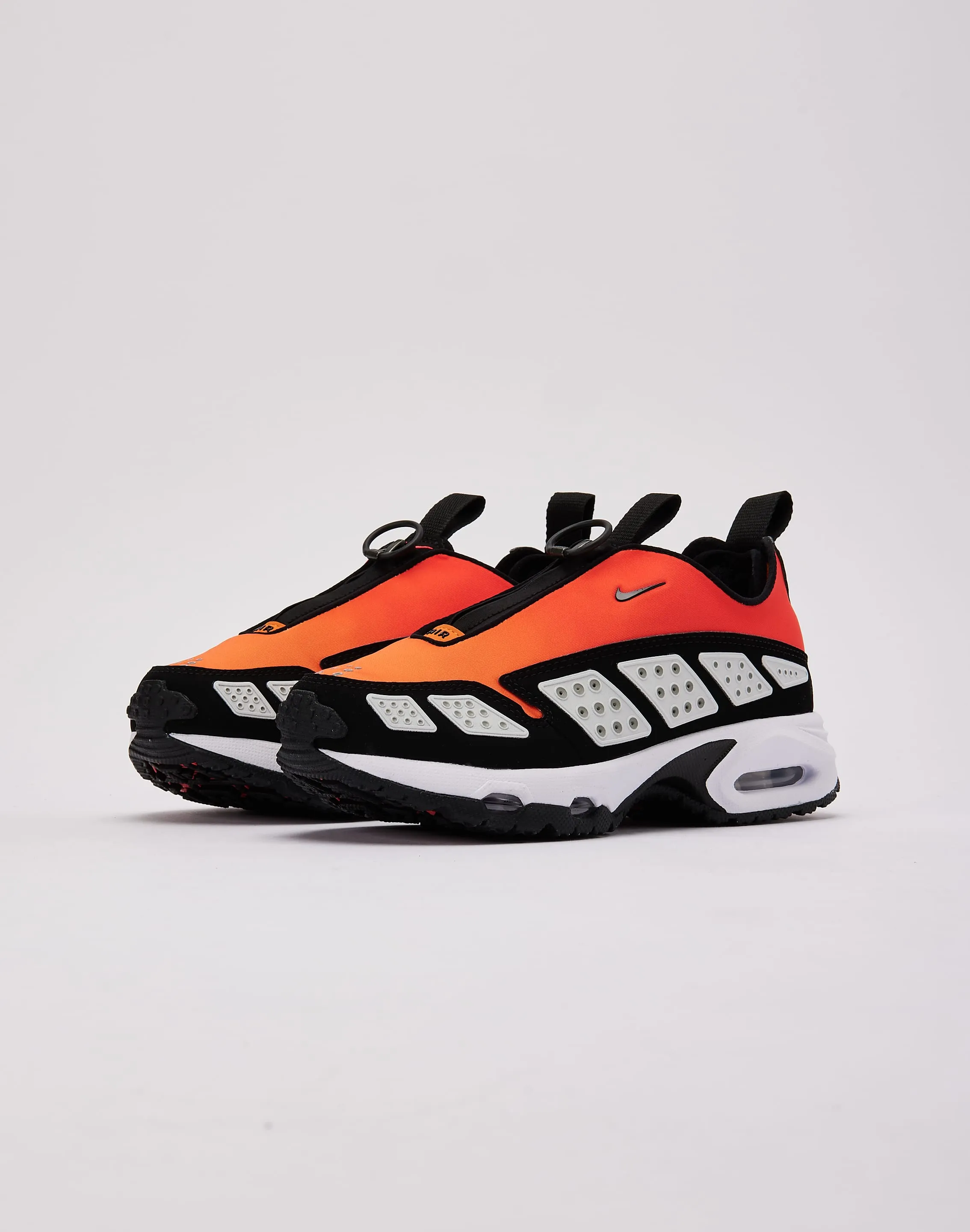 Nike Air Max SNDR 'Bright Crimson' Supportive Footbed running shoes with memory foam
