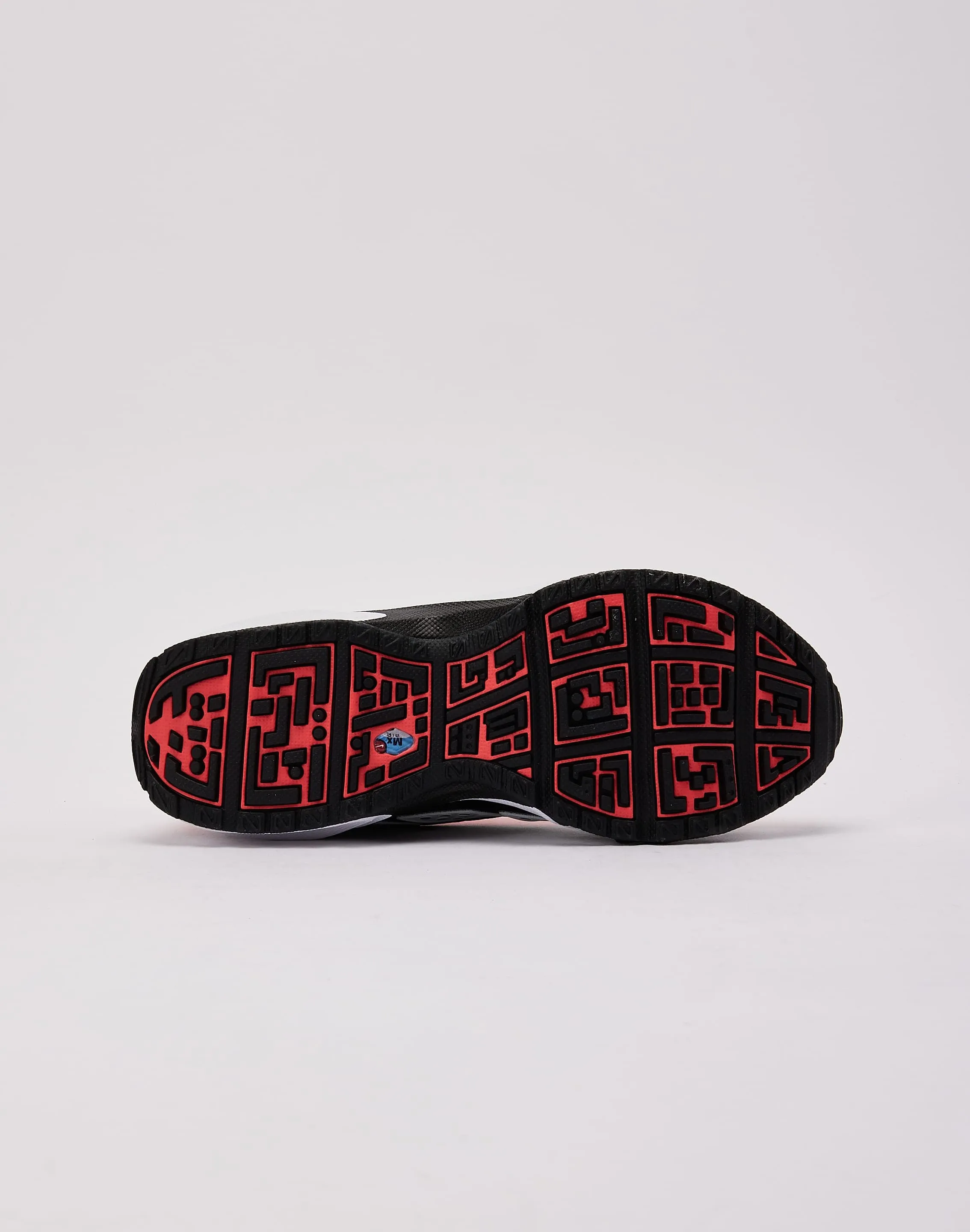 Nike Air Max SNDR 'Bright Crimson' precise engineering orthotic - friendly shoes