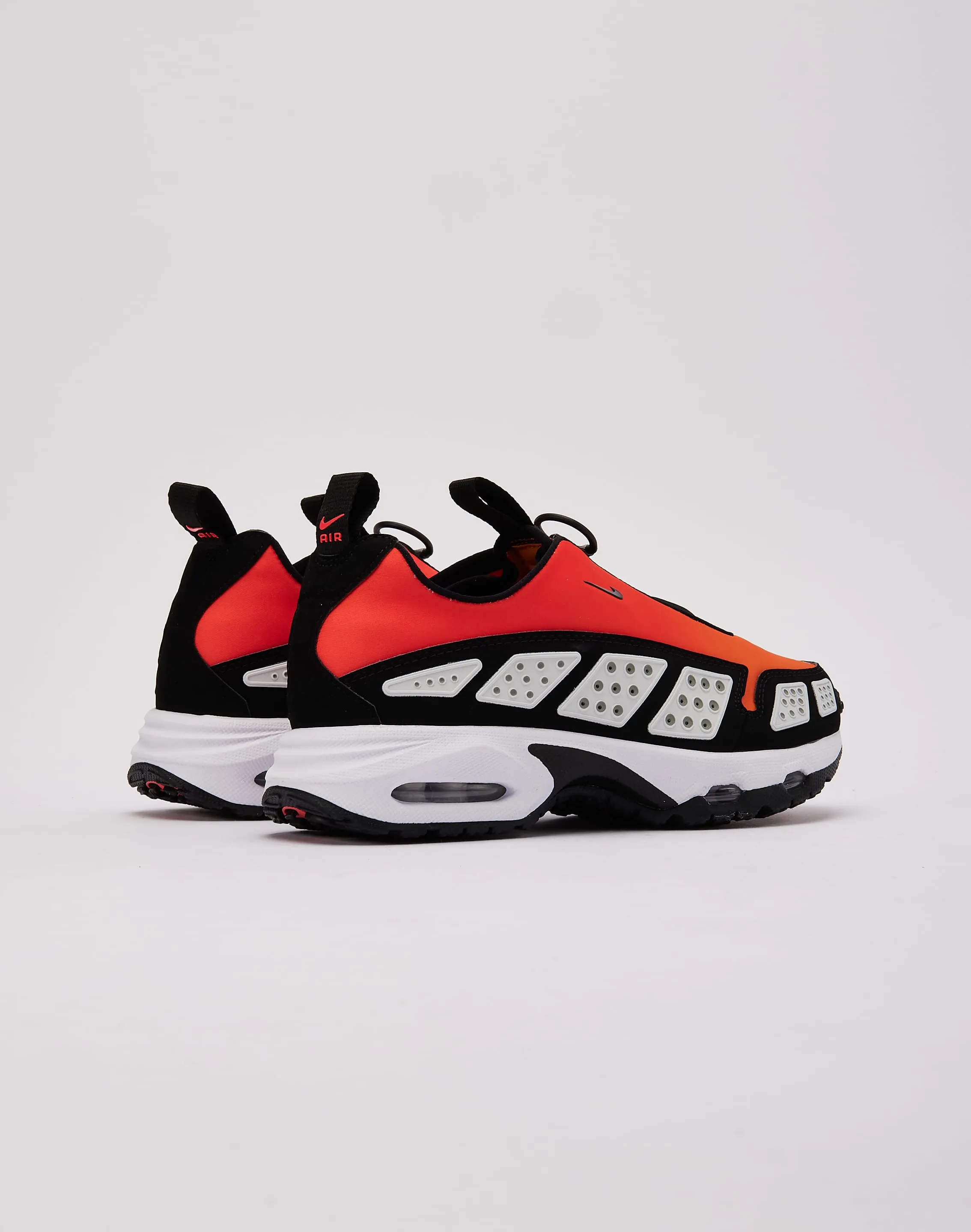 synthetic - upper - durability - strength shoes modern - style Nike Air Max SNDR 'Bright Crimson'