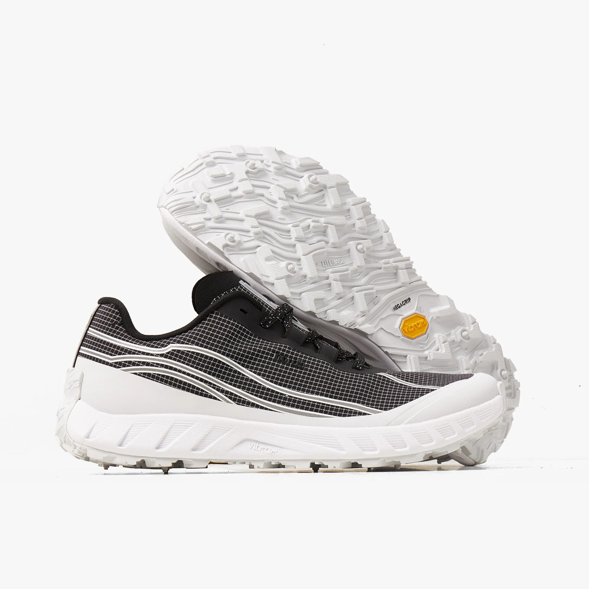 ultramarathon - specific shoes tapered - toe - feature shoes norda 002 / Summit Black