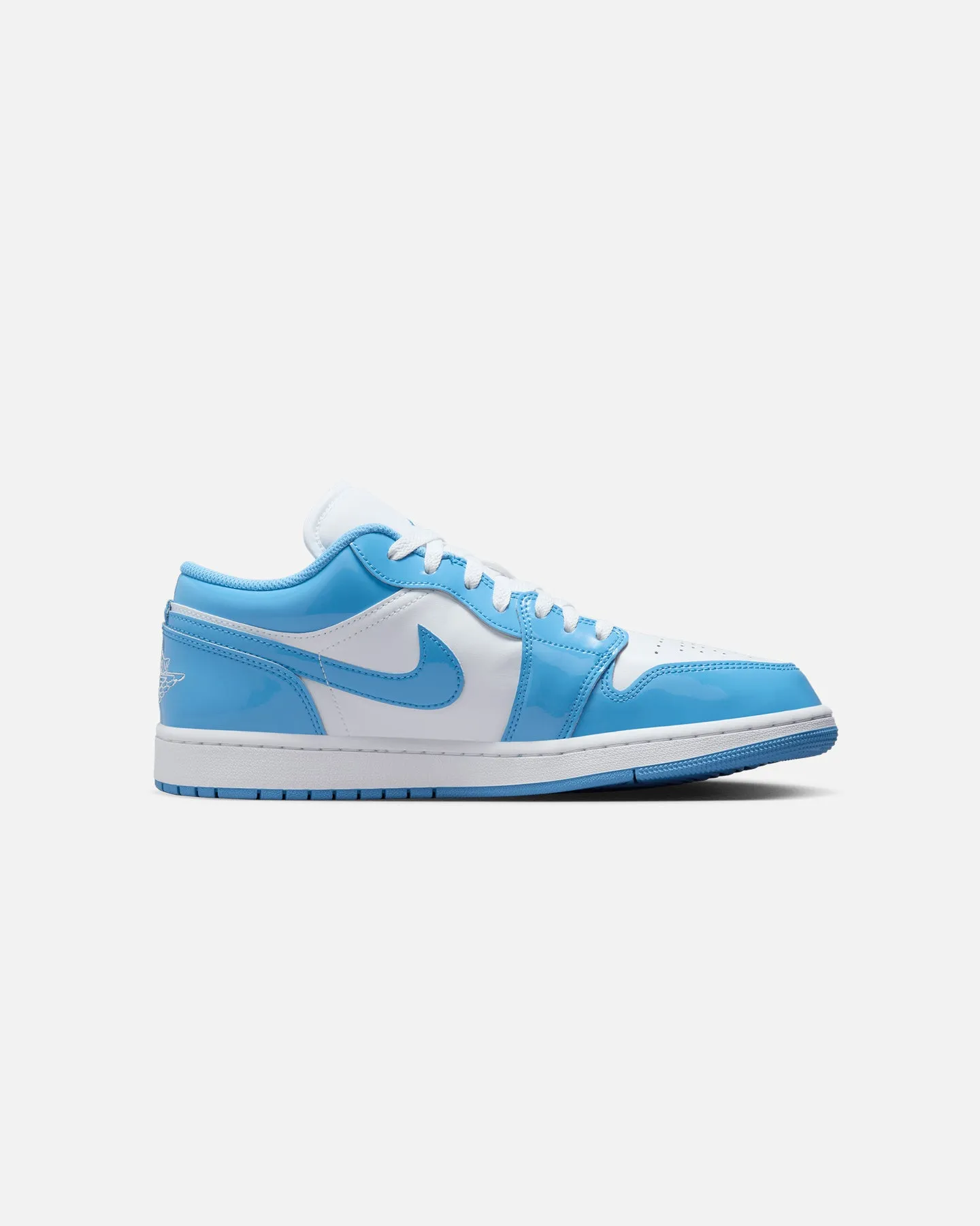 Cushioned Base Busy Professionals Jordan Air Jordan 1 Low SE "Legend Blue" White/Blue