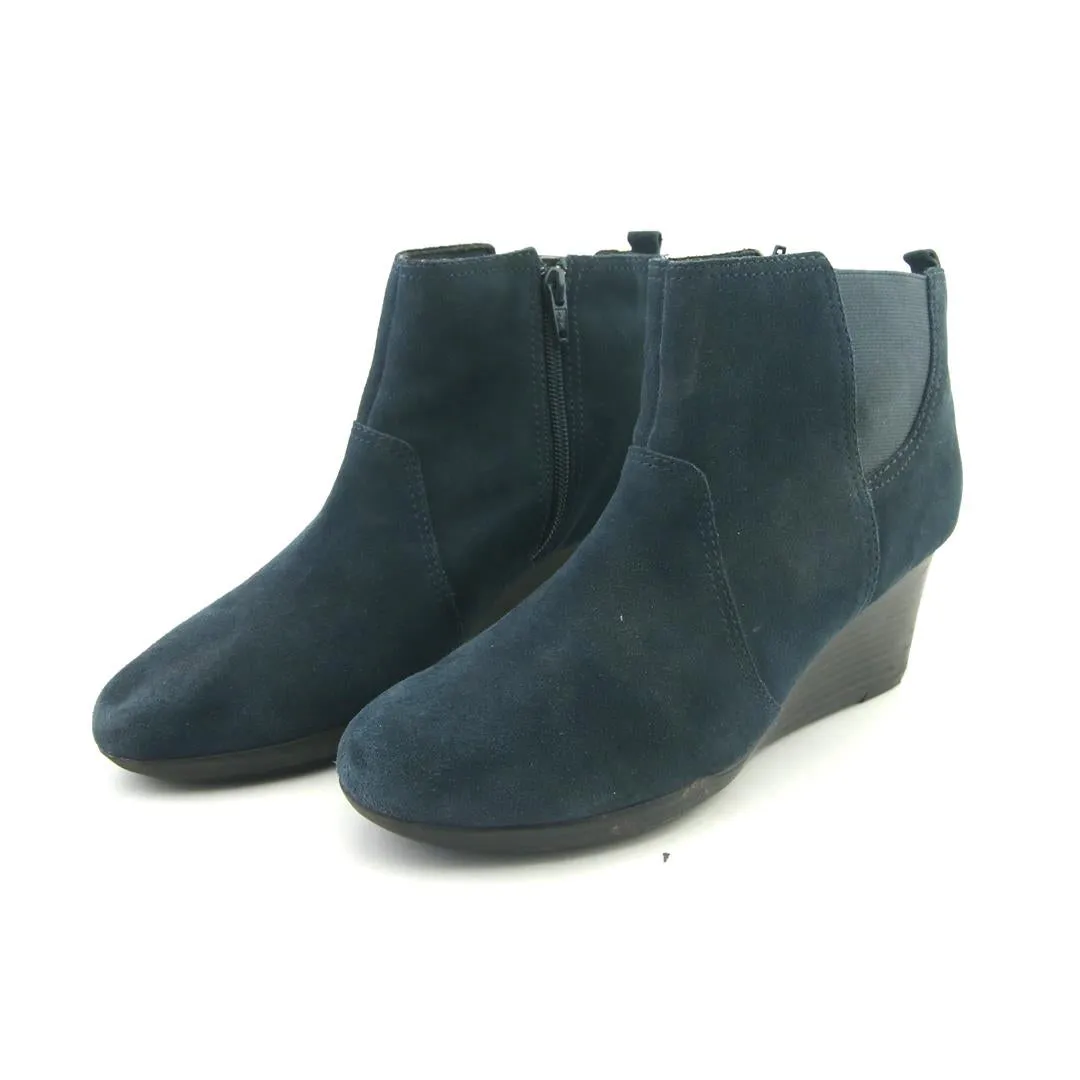 CLARKS BENDABLES Comfort Boot Soft Insole