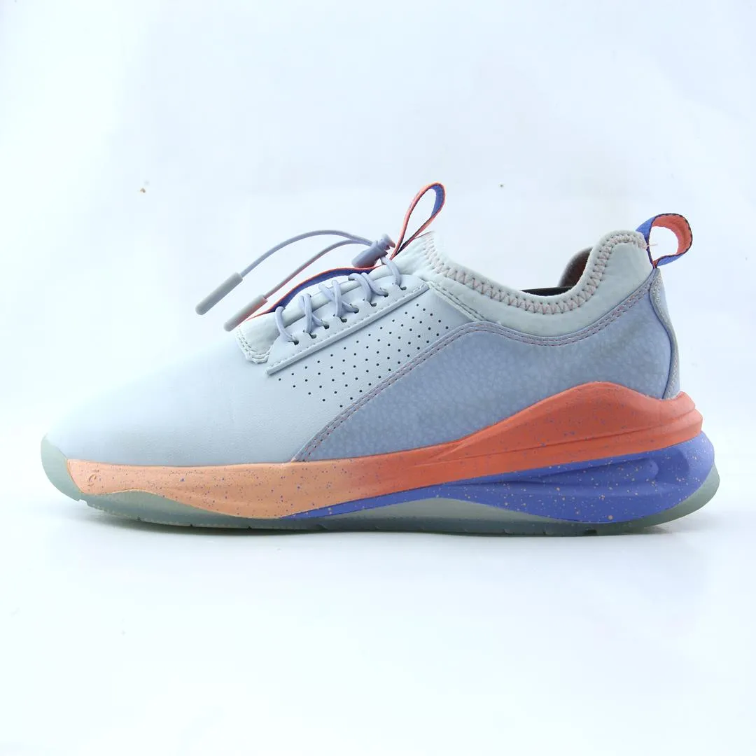 Work Routine Film Shoot Clove Men's Classic - Sky