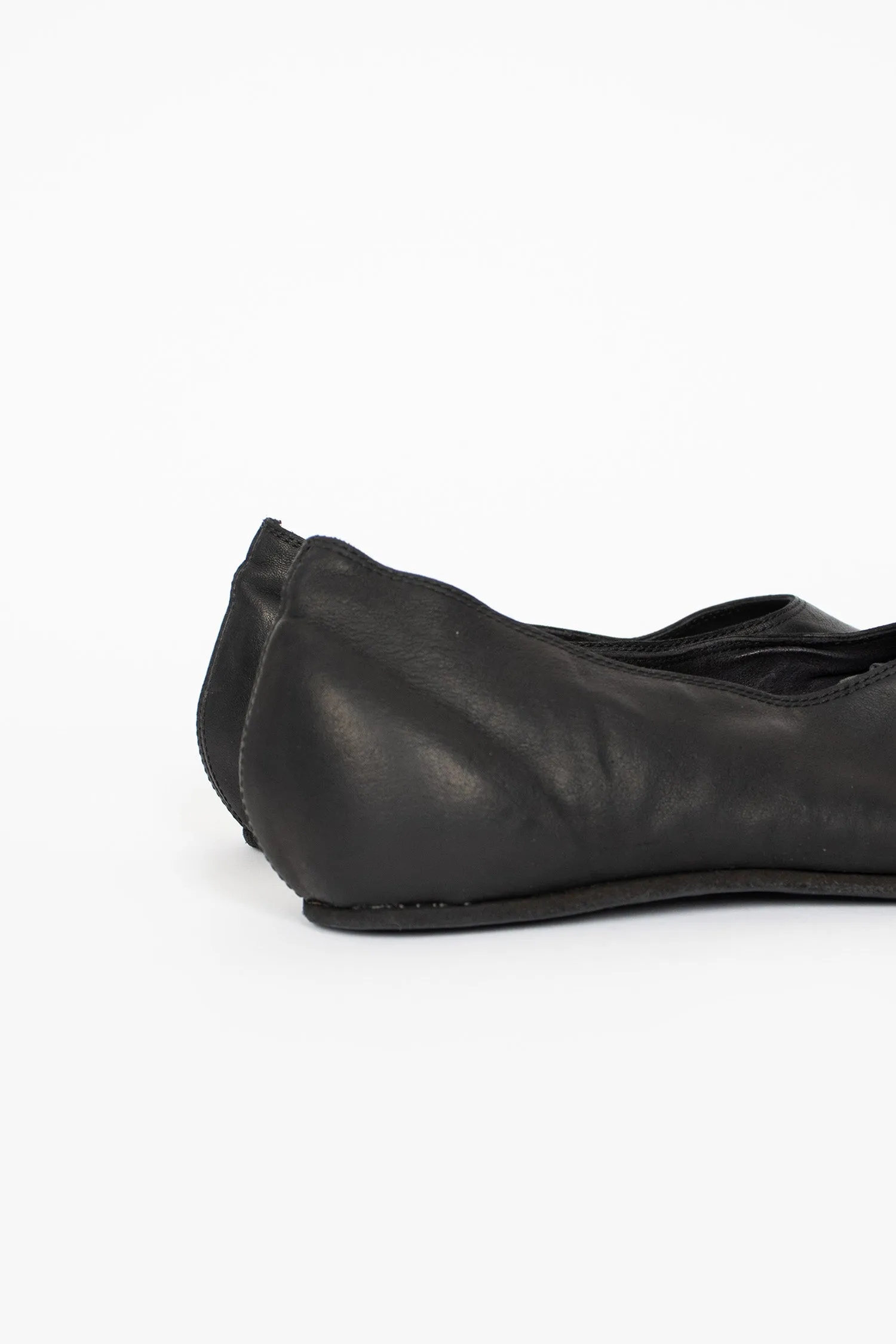 626R Full Grain Ballerina Slip On BLKT Active Day