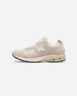 Quick Drying Travel Enthusiasts New Balance 2002R Cream