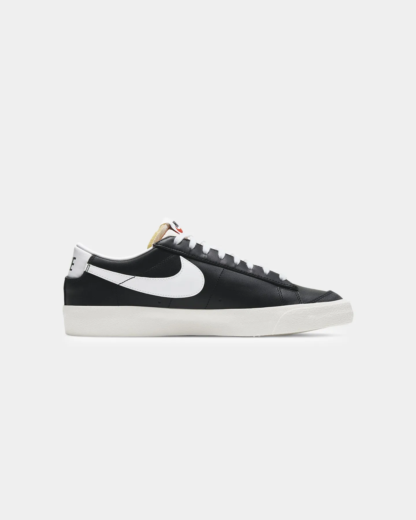 White Clean Fitness Vibe Nike Blazer '77 Vintage Black/White-Sail