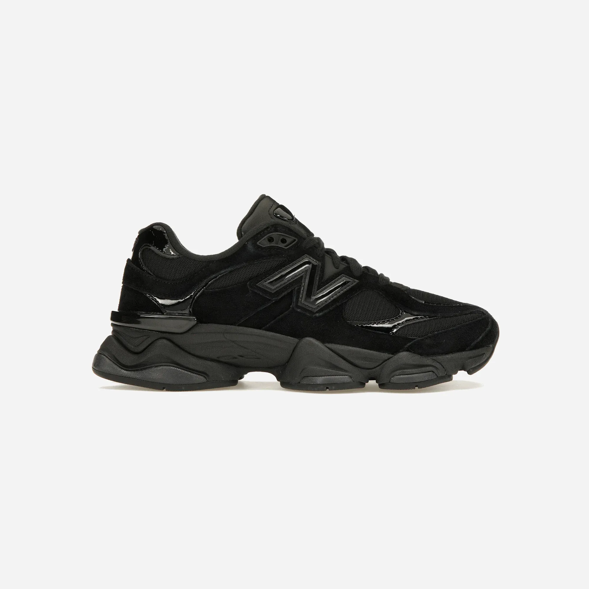 interval - training running shoes New Balance 9060 Triple Black Patent