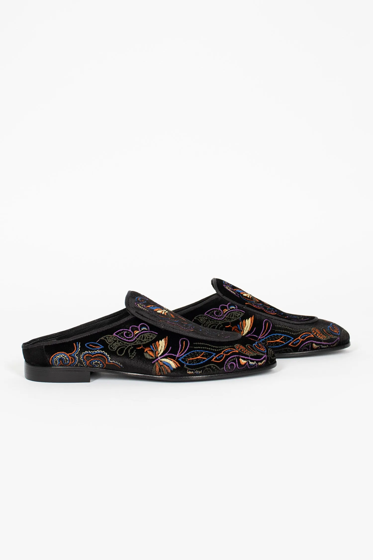 Quick Motion Velvet Mule Black/Papillon Embroidery