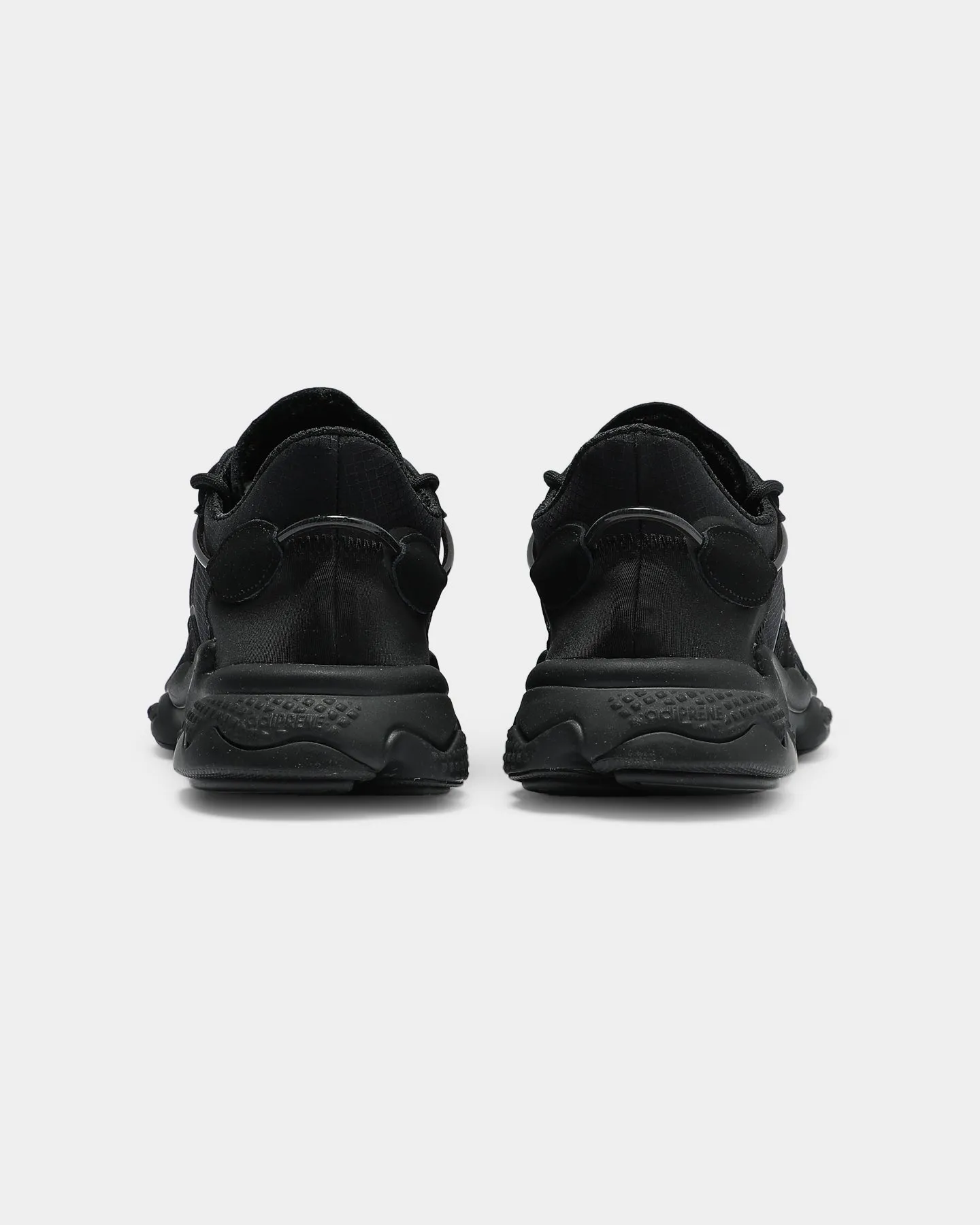Adidas Ozweego Black/Black/Grey Neutral Glow heel cup