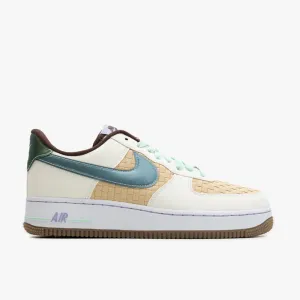 Ankle Room Canvas Construction Nike Air Force 1 Retro QS Summit White / Glacier Blue