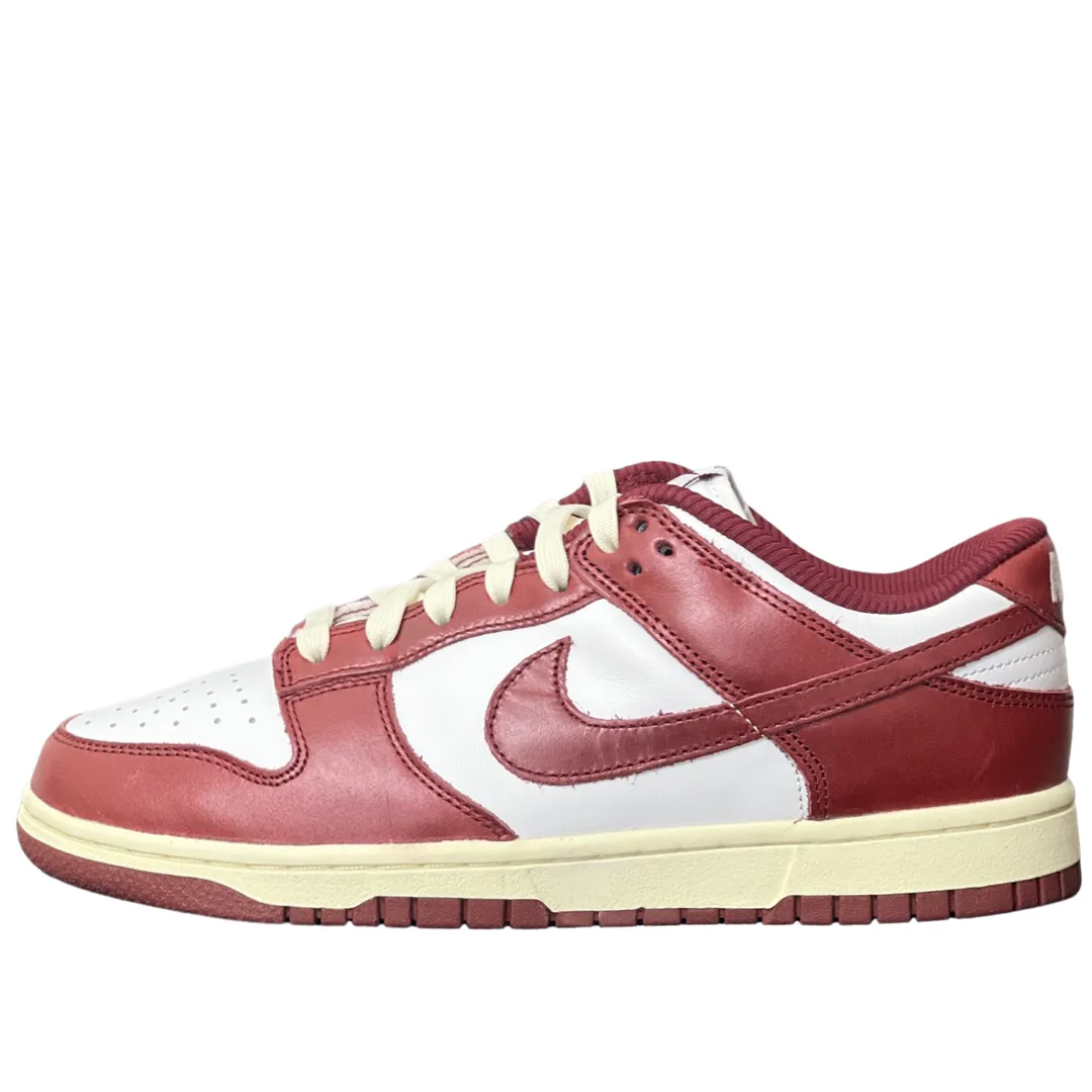 WMNS Nike Dunk Low Vintage Red Soft Collar Lining Move Freely