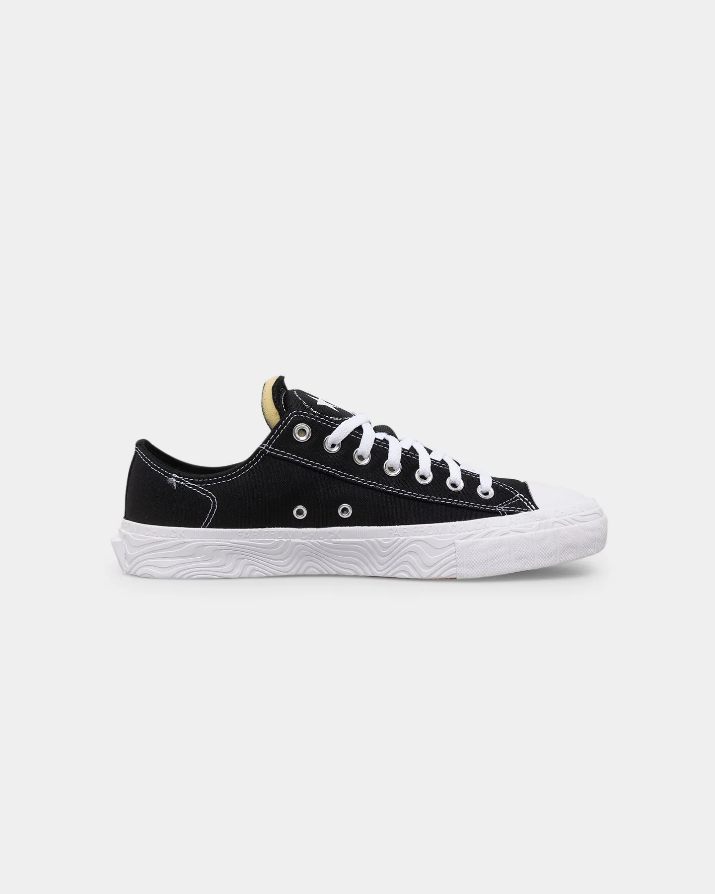 Video Look Converse Chuck Taylor Alt Star Low Top Black