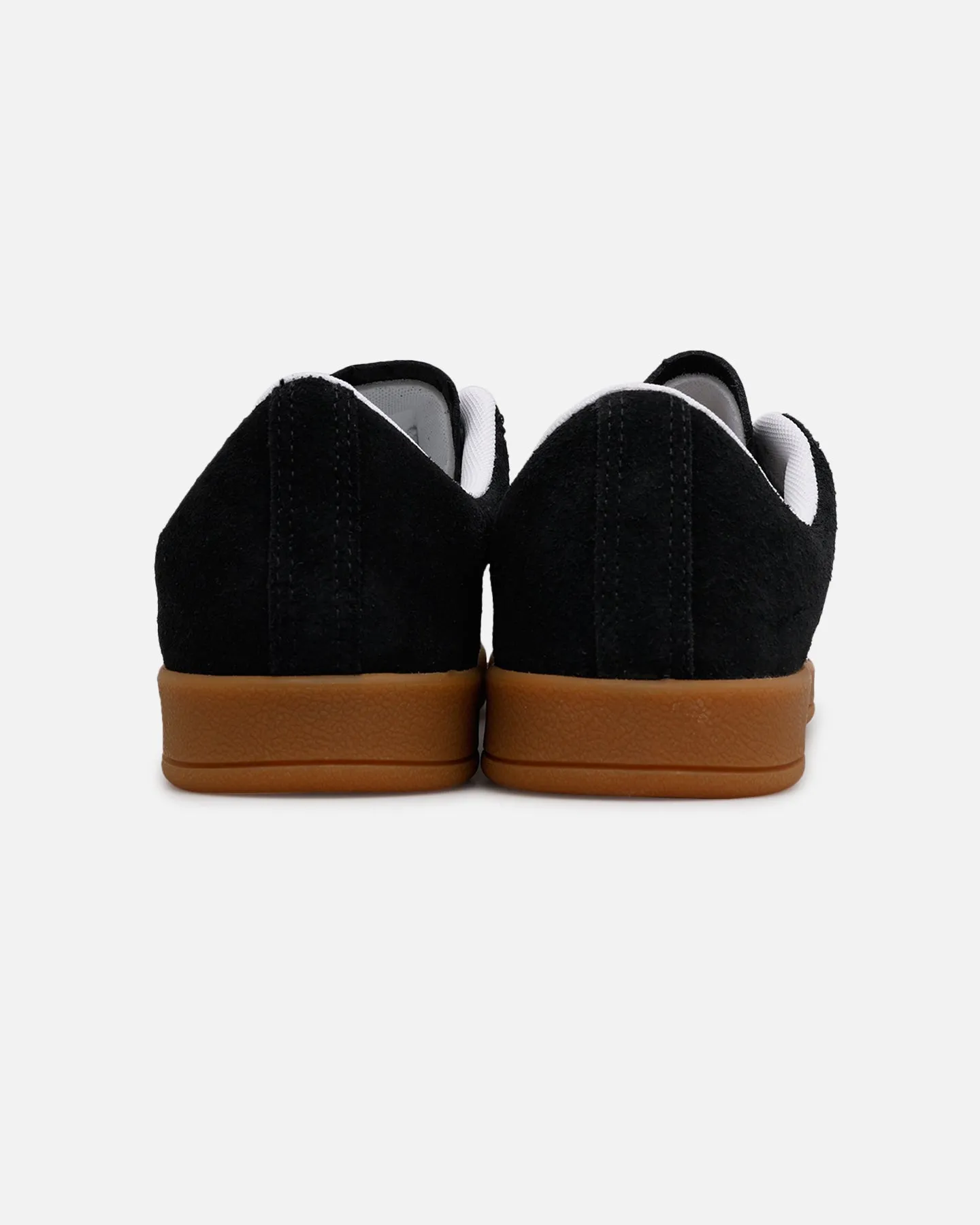 Plush flexibility Converse Classic Trainer Black/White