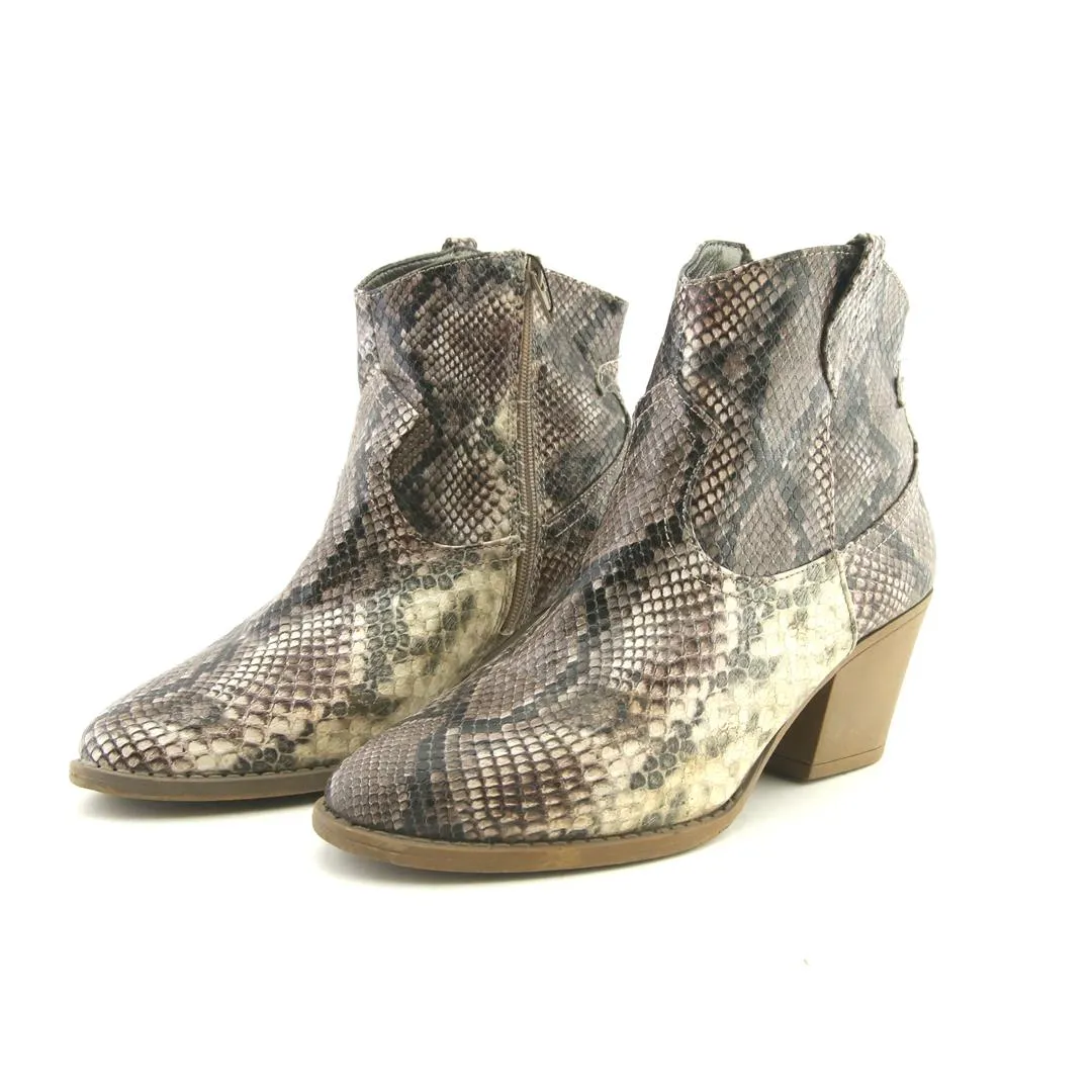 Comfy Walk CROCHET .