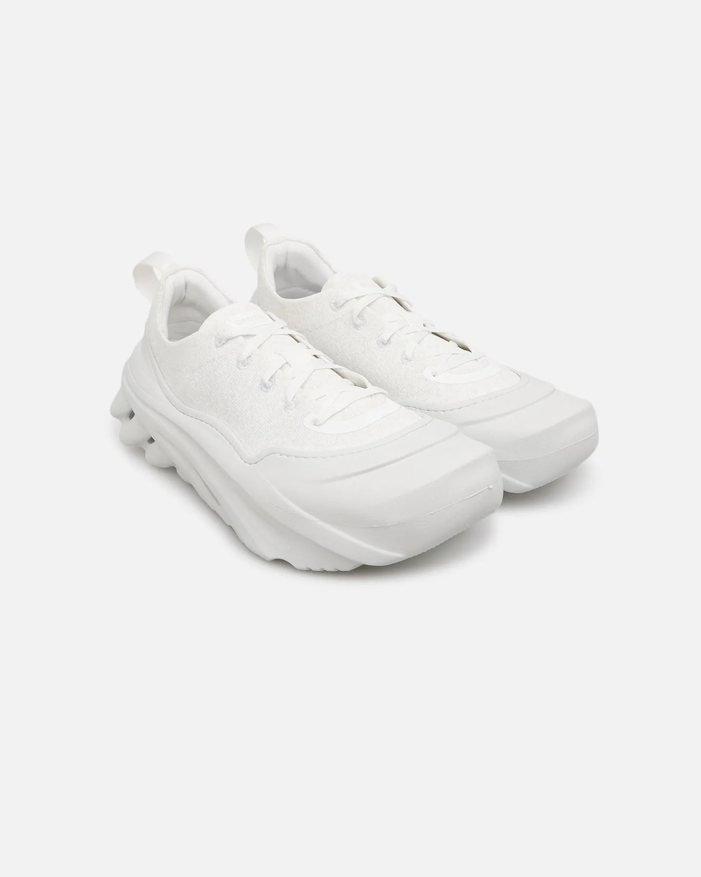 Crocs Echo Surge White Icon Edge Dinner Look