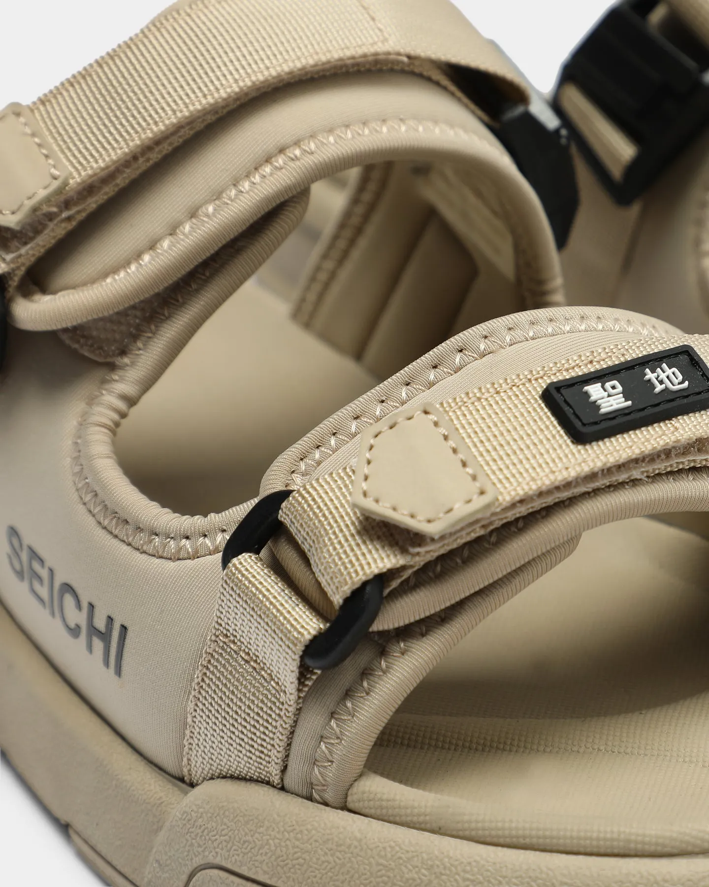 SEICHI Sandoru Ni Shoes Stone Peak Step