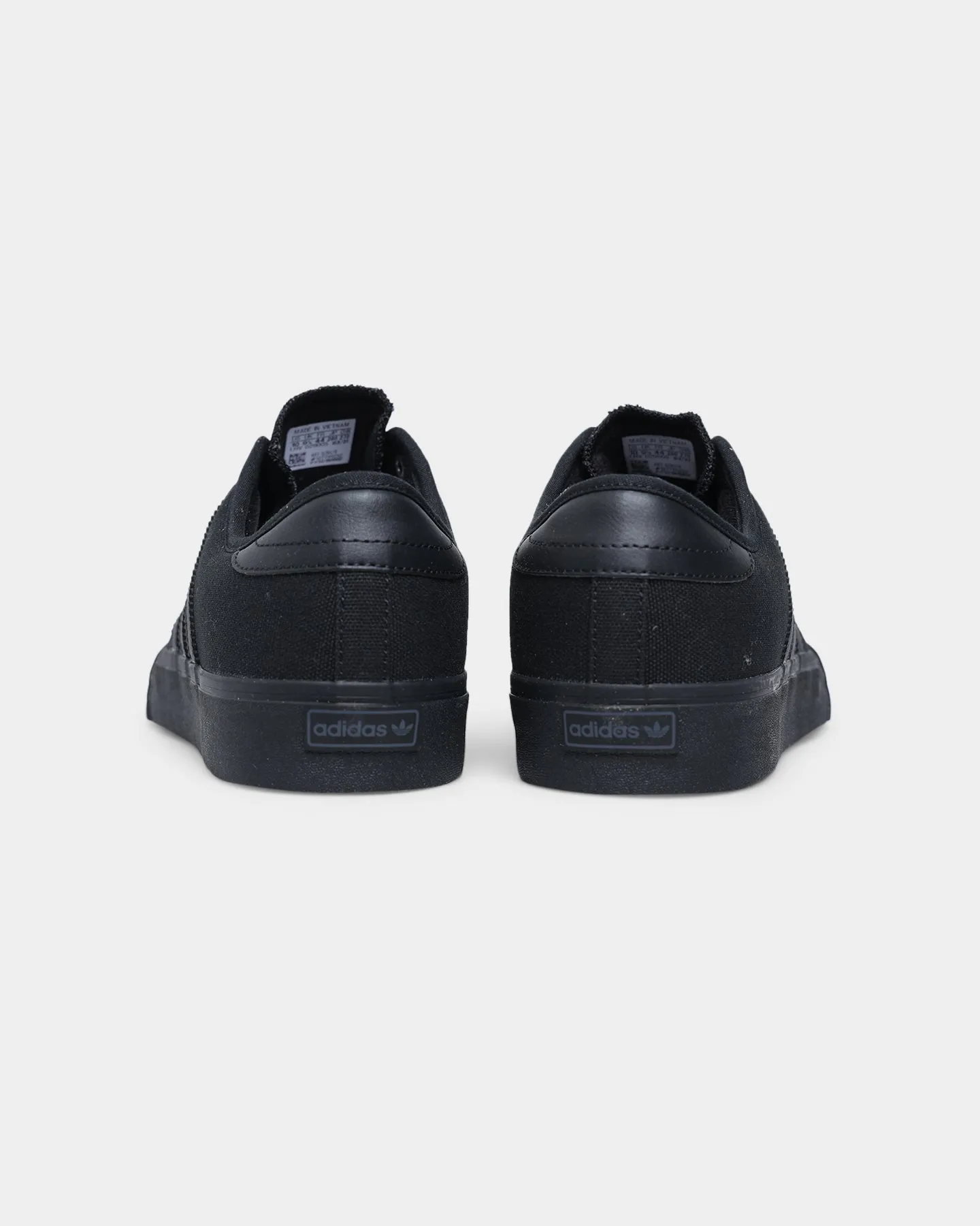Comfortable Wear Anti Odor Outdoor Explorers Adidas Seeley XT Core Black/Core Black/Core Black