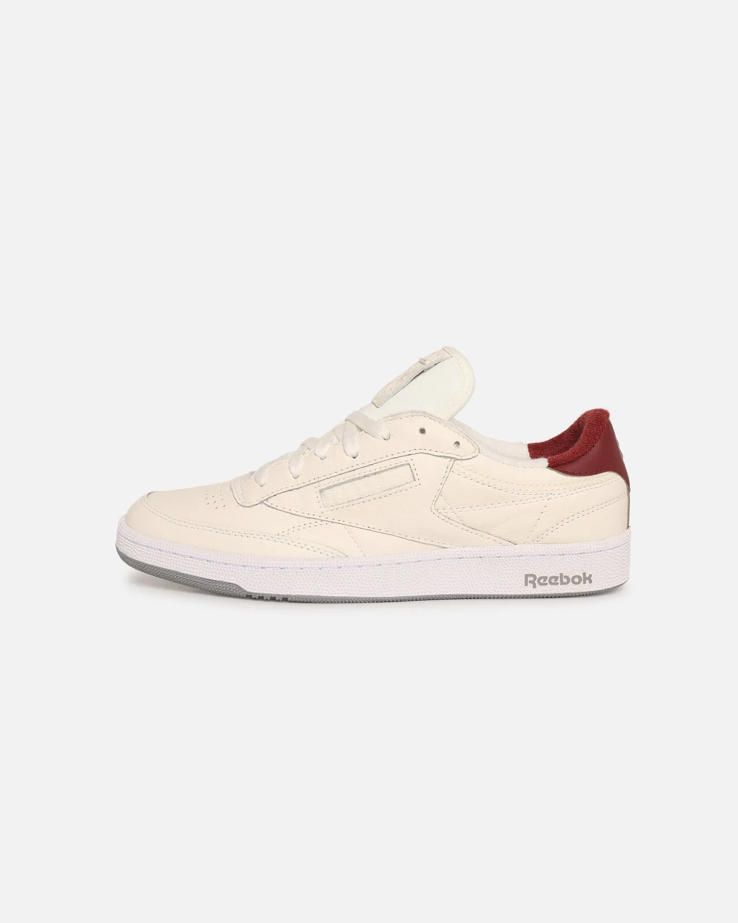 Breathable Upper Design Reebok Club C 85 Vintage White/Burgundy