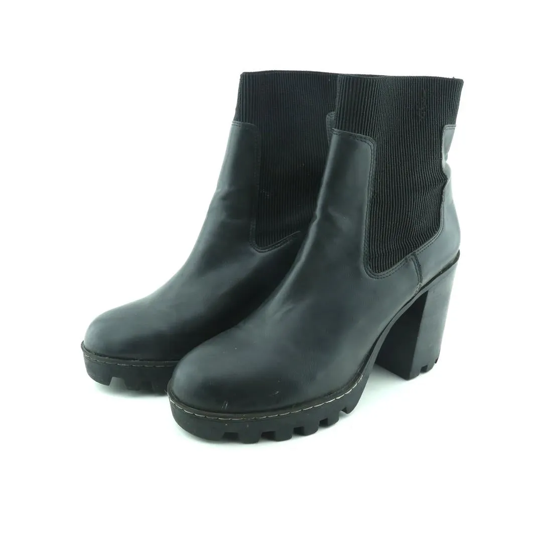 City Comfort DIVIDED .