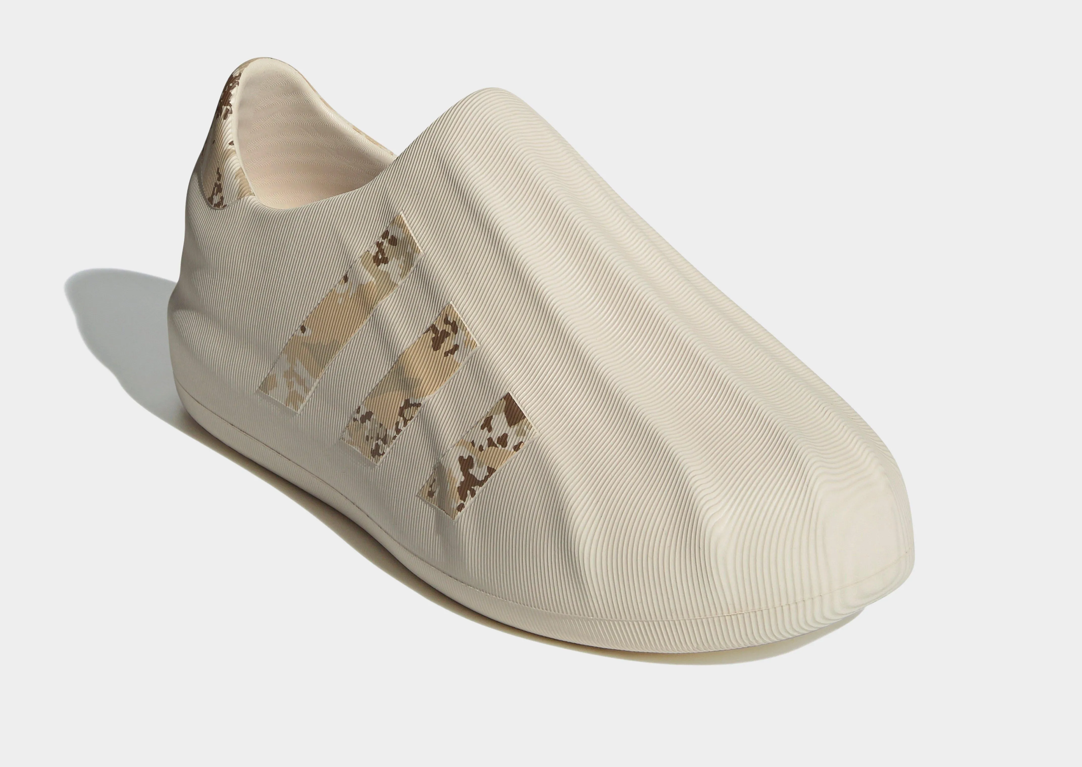 Adifom Superstar Athletic Fit