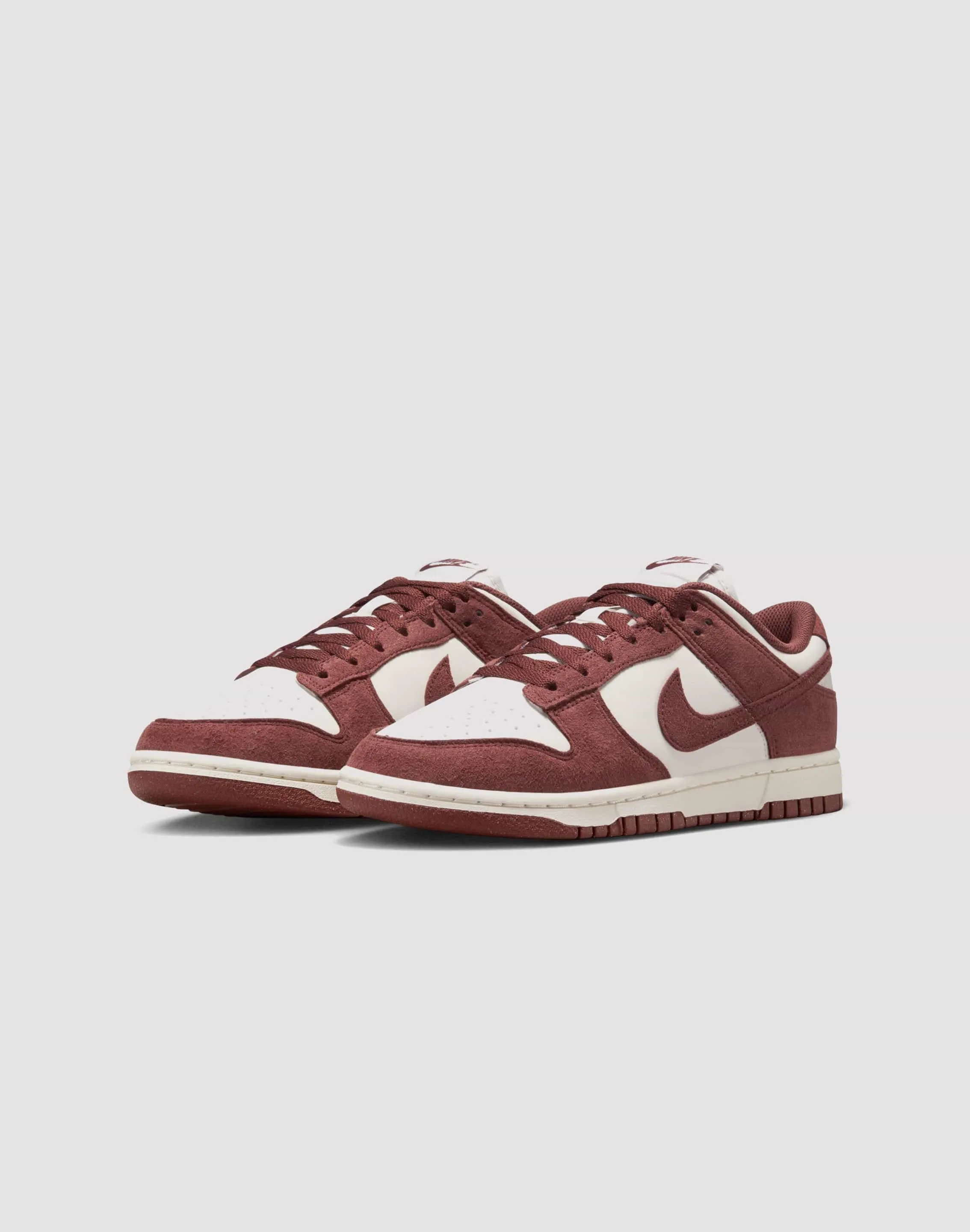 Nike Dunk Low "Phantom/Red Sepia/Sail/White" Grip Support