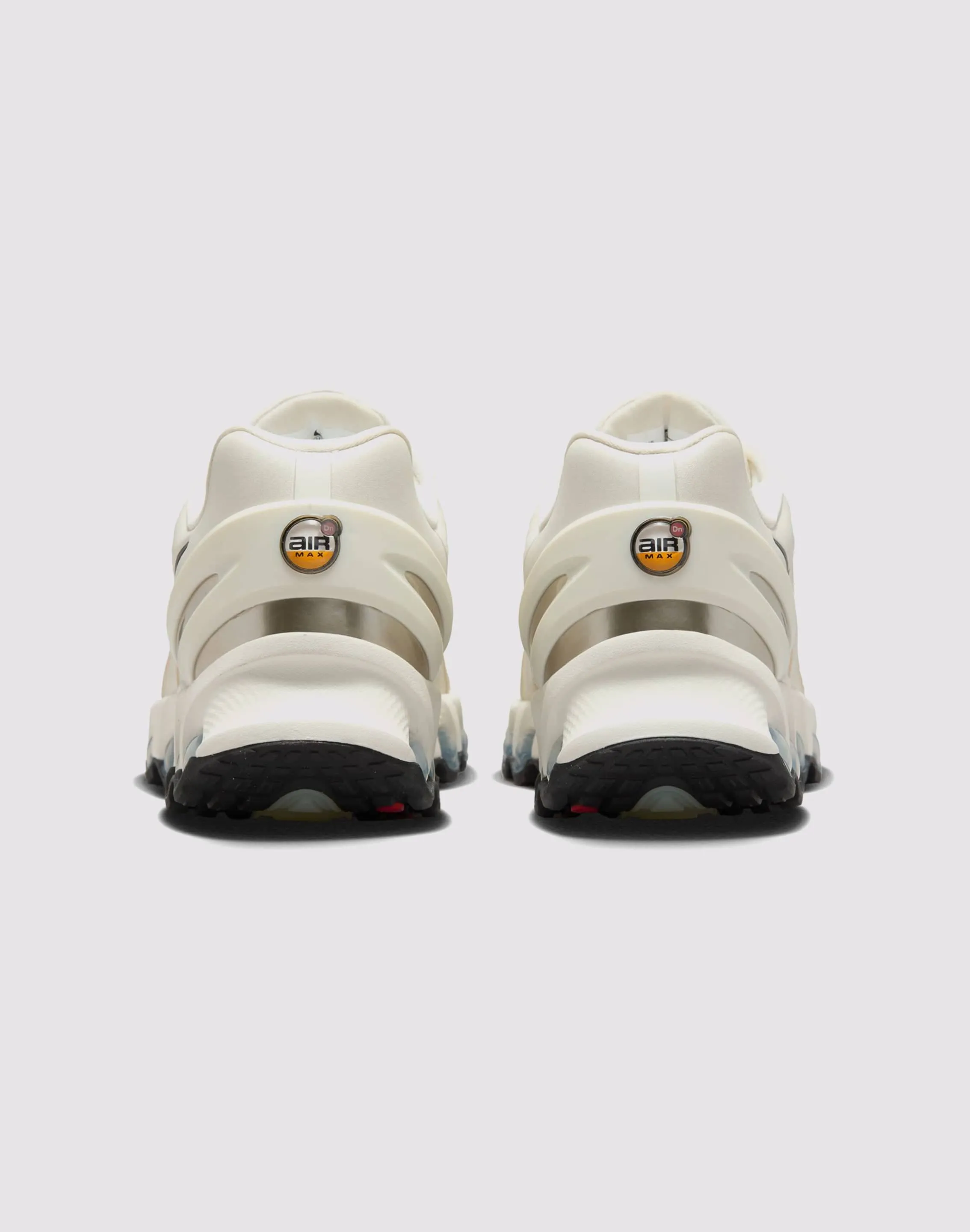 High End Nike Air Max Dn8 "Sail/Black/Fossil"