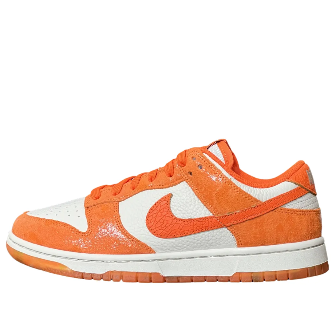 WMNS Nike Dunk Low Cracked Orange retro look