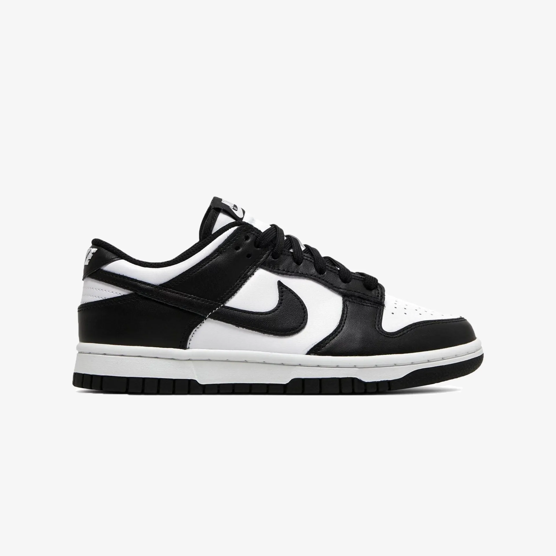 Nike | DUNK LOW  { BLACK Walking Vibe Functional Gear