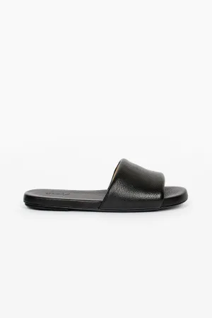 Short Trip Spanciata Slide Sandal Black