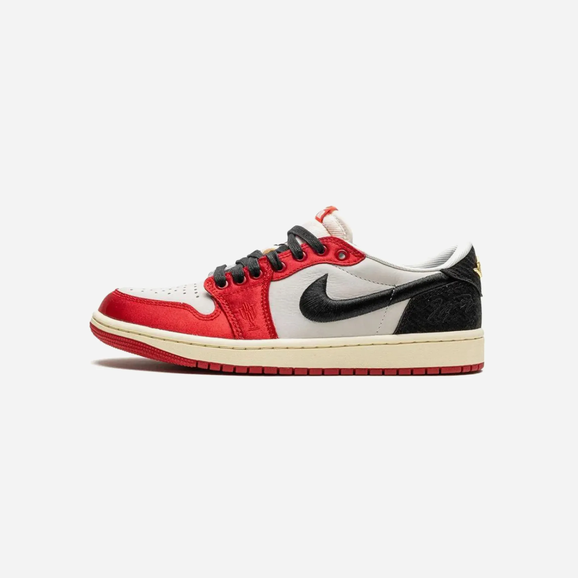 Nike Air Jordan 1 Retro Low OG Trophy Room Rookie Card Away Dynamic Feel Minimalist Footwear Design