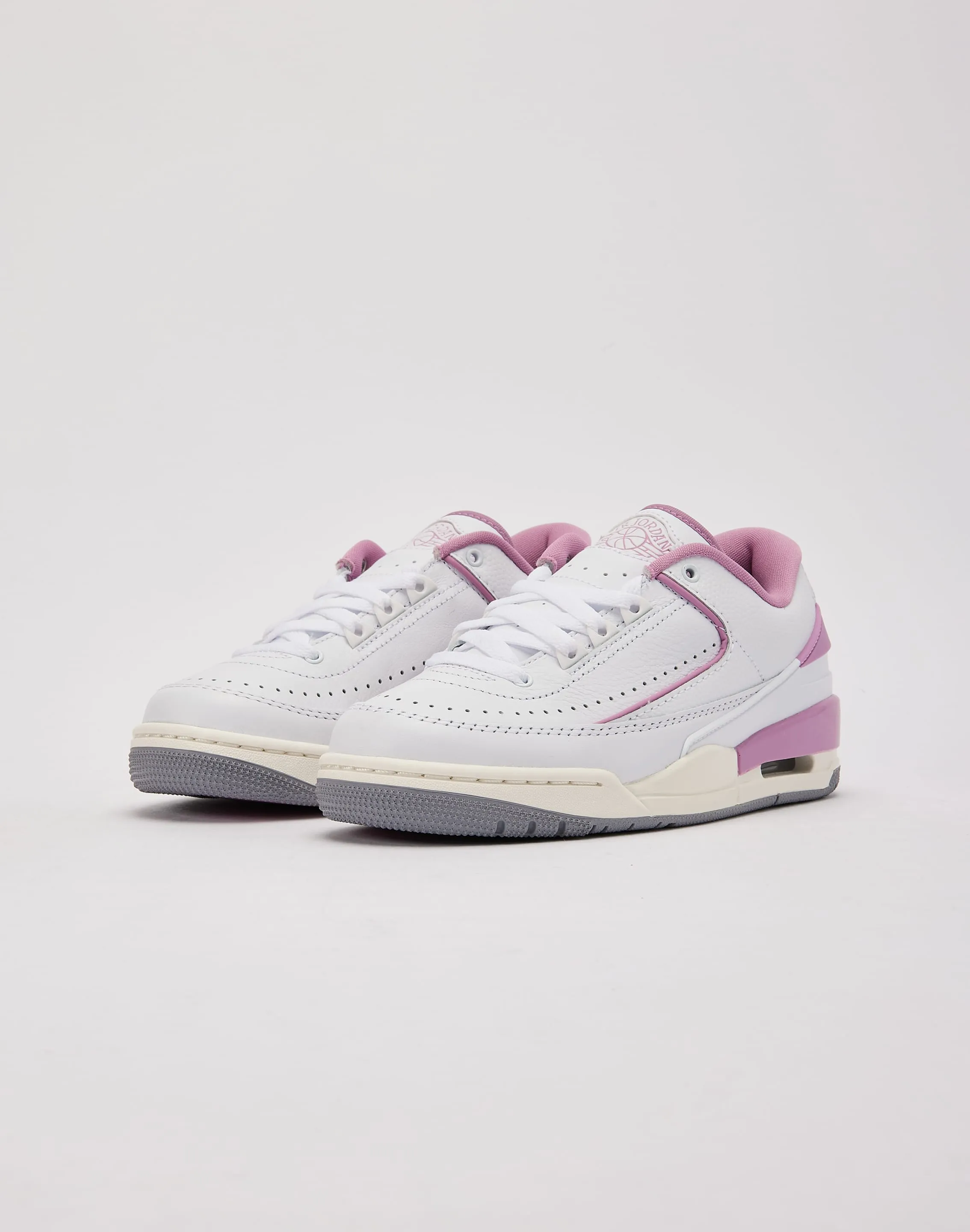 Jordan 2/3 Effortless Flexibility. Long-Lasting Fit