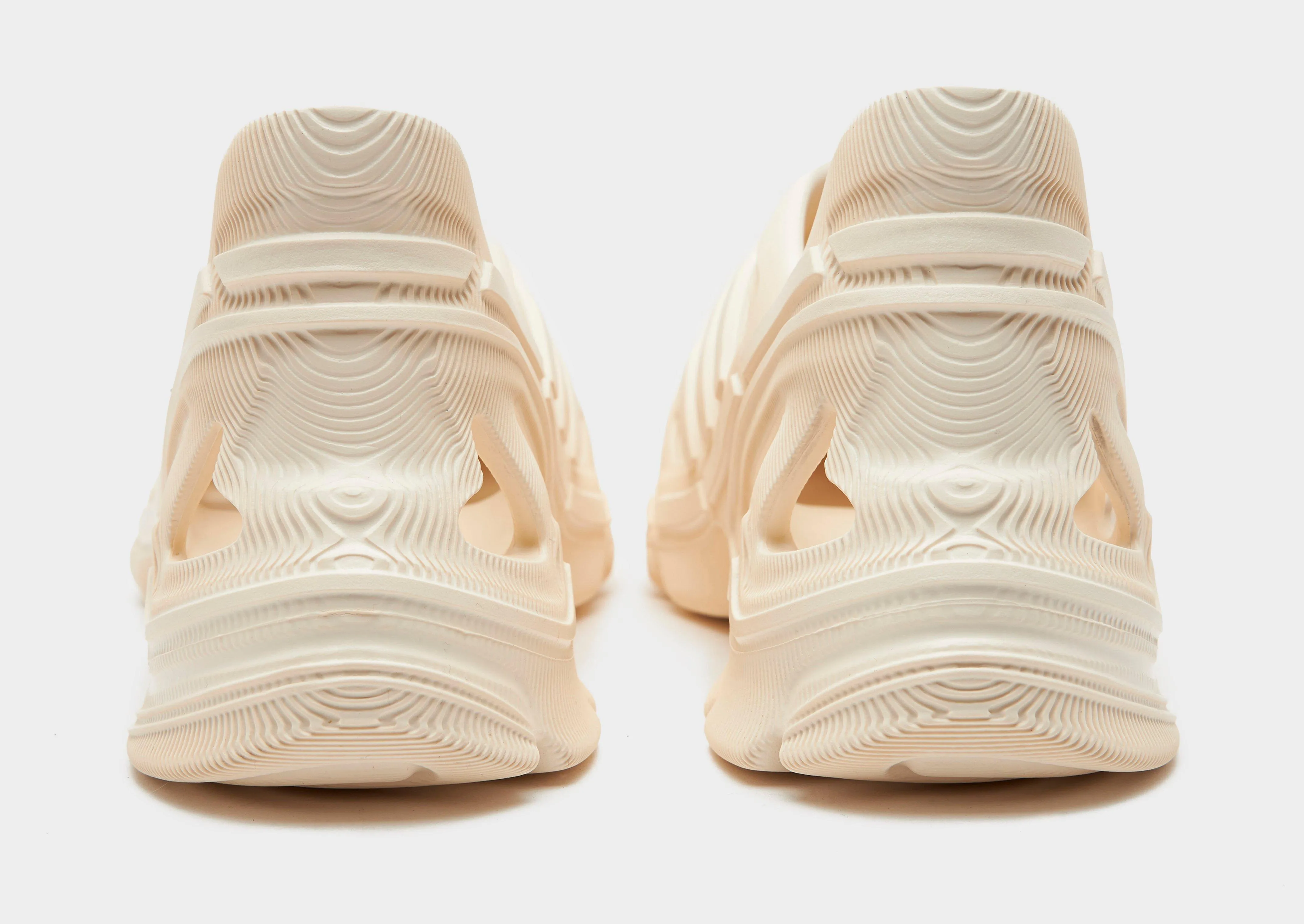 Adifom Supernova Wrinkle Resistant