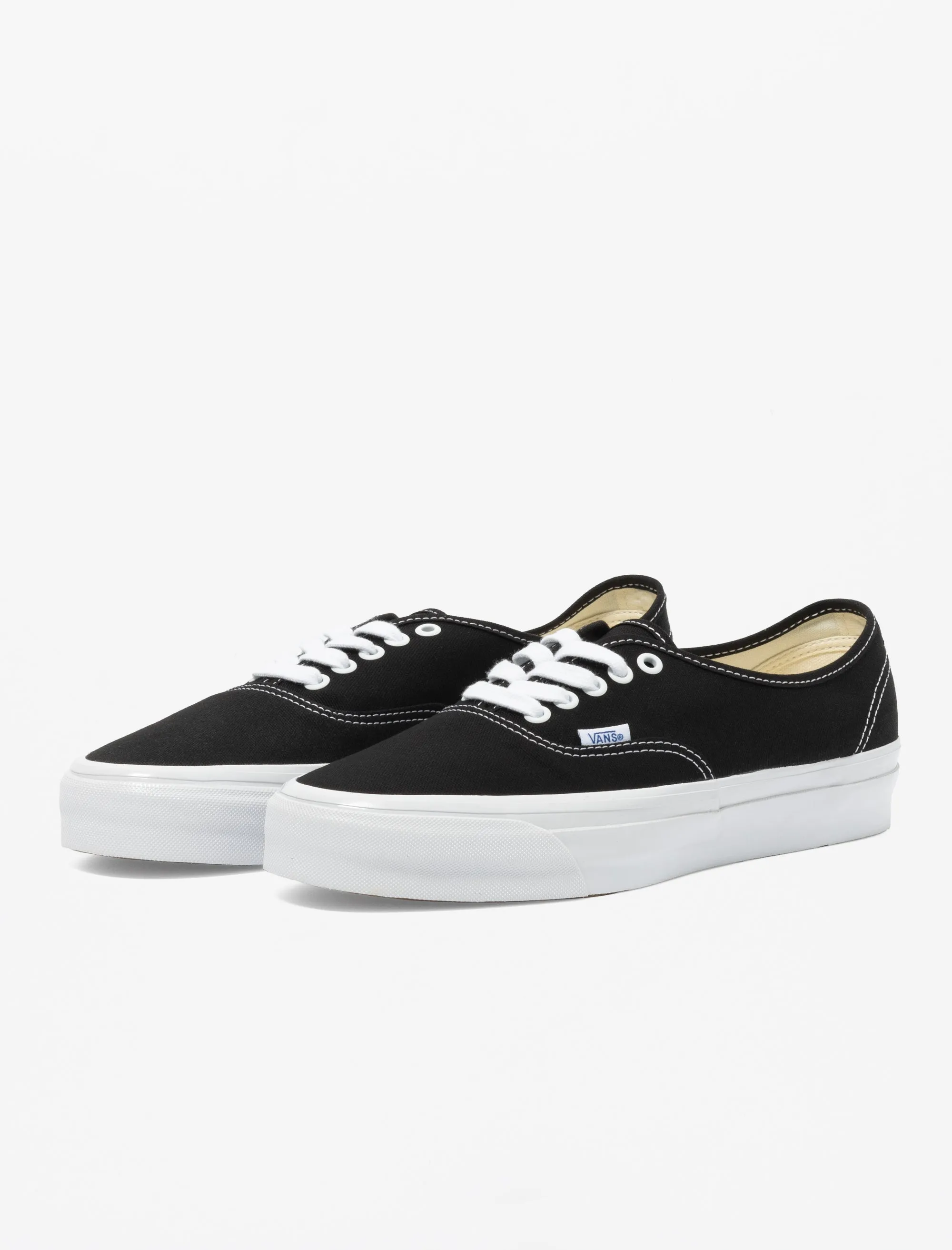 Authentic Reissue 44 LX (Black/White) Comfortable Action