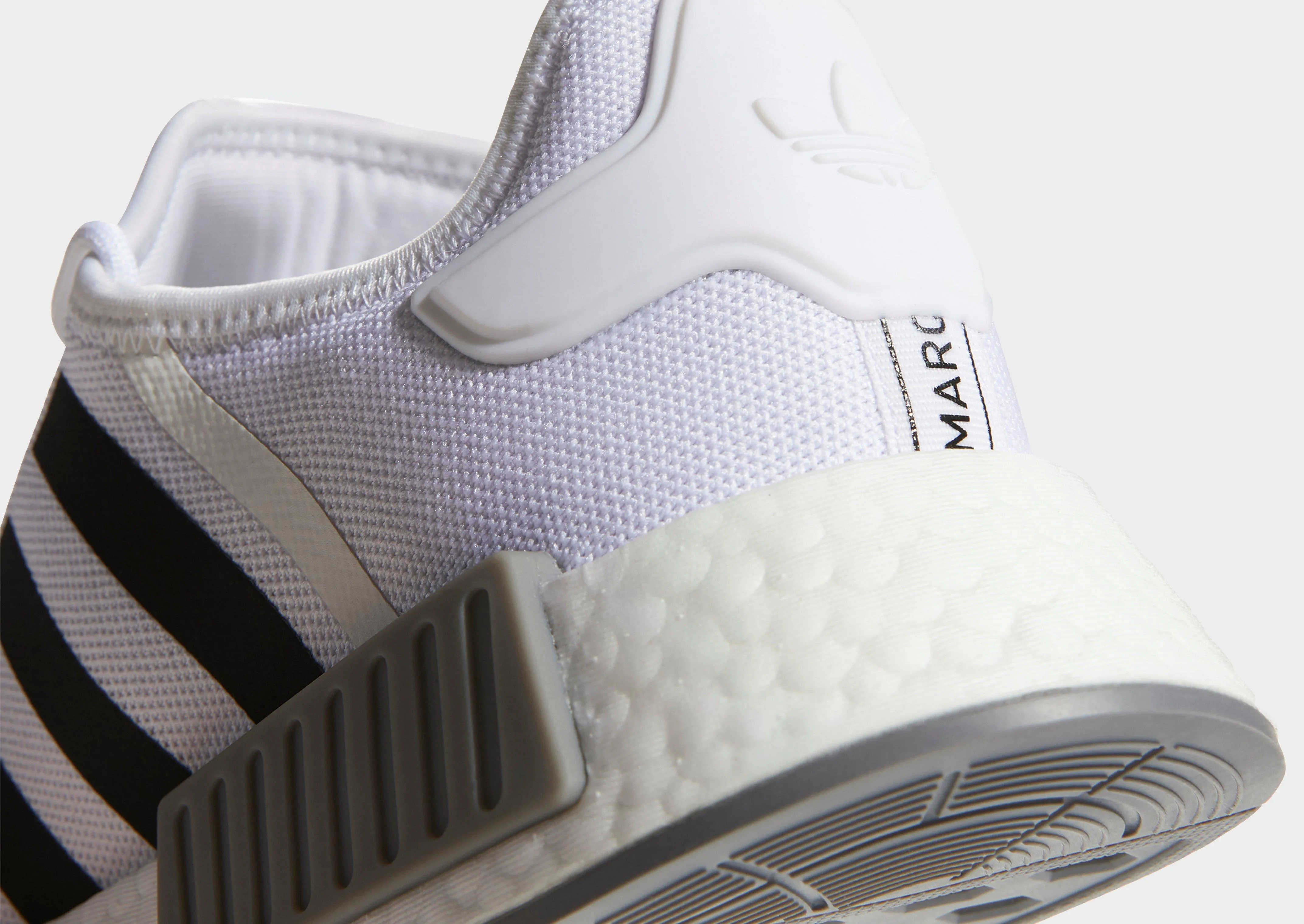 NMD_R1 Primeblue Business Fit Subtle colors